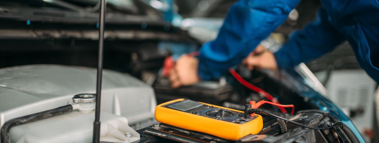 Sõiduki elektrisüsteem on keeruline võrgustik, mis varustab energiaga kõike alates mootorist kuni esitulede ja armatuurlaua näidikutega. See on hädavajalik auto