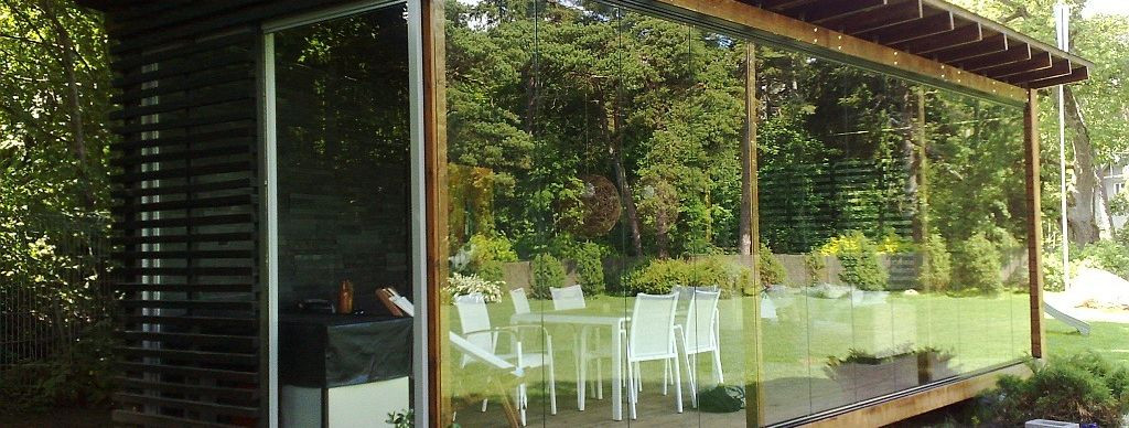 Terrassiklaasid annavad võimaluse nautida terrassi igal aastaajal, ...