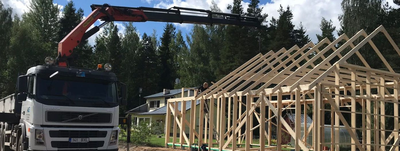 Tõstukauto kasutamine võib vähendada märkimisväärselt ehitusaja ja tööjõukuludega seotud kulusid, aidates samal ajal tagada ehituse ohutuse ja täpsuse.  Tõstuka