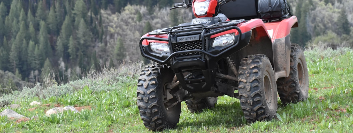 ATV või all-terrain vehicle ehk maastikusõidukid on loodud rasketel ...
