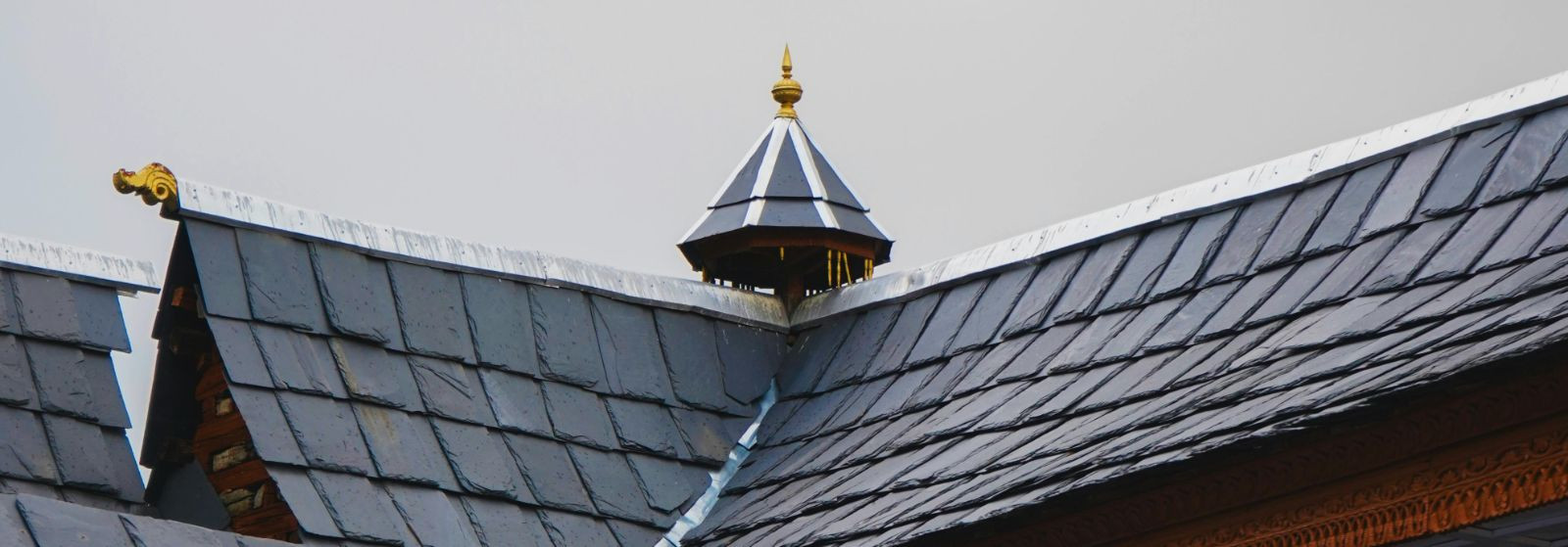 Kiviprofiilid  toovad fassaadile ja katusele klassikalise kivikatuseefekti, pakkudes samal ajal terase vastupidavust ja pikaealisust. Sobivad nii uusarendustess