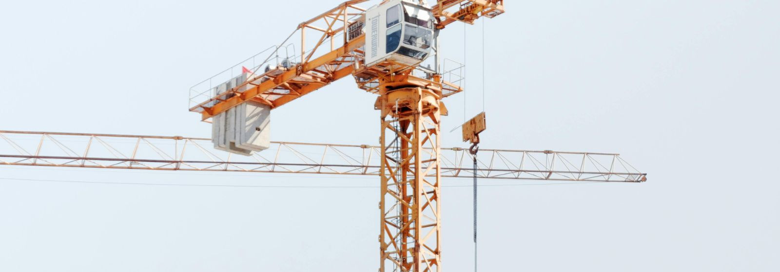 Täielik projekteerimine ehitusprojektide kõigil etappidel 
 Komplektne projekteerimine ühendab selge tehnilise dokumentatsiooni ja praktilised insenerlahendused