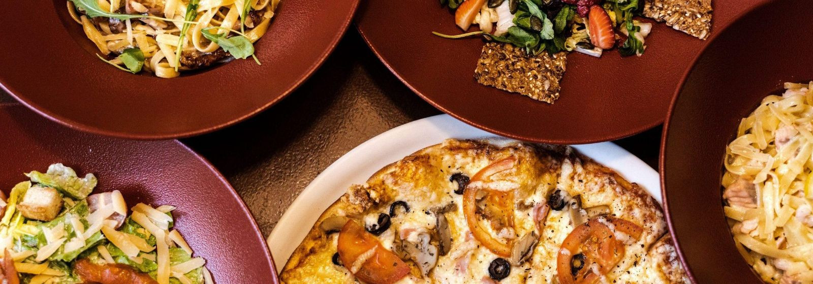 Mitmekülgsed sündmusruumid professionaalsetele ja kultuurilistele sündmustele 
 Mitmekülgsed ruumilahendused loovad ruumi, kus konverentsid, ärikohtumised ja ku