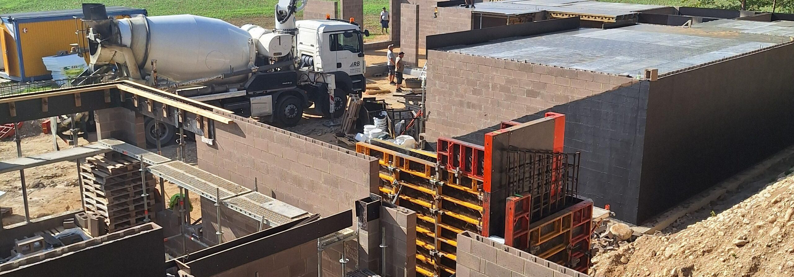 Our company is an experienced construction partner working to construct and deliver buildings that are ready for use and that comply with the necessary regulati