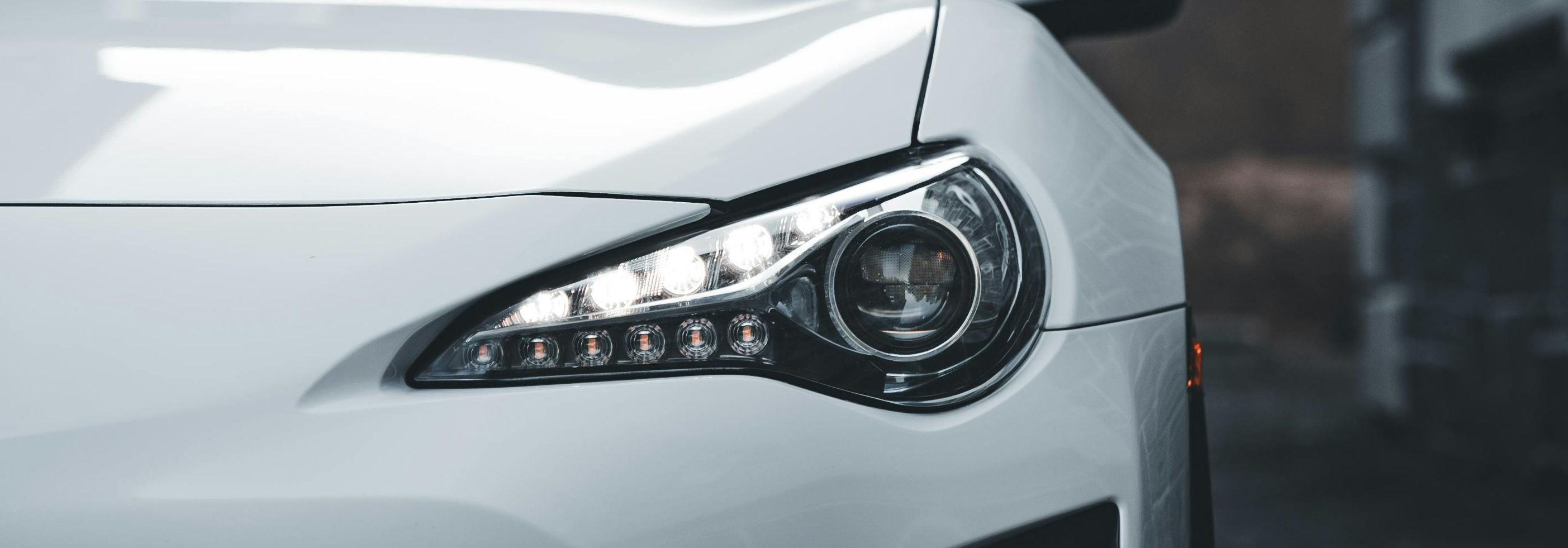 Meie eesmärk on teha autovaruosade ja hooldusvahendite ostmine võimalikult selgeks, lihtsaks ja usaldusväärseks. Teenindame nii autojuhte, kes teevad hooldust i