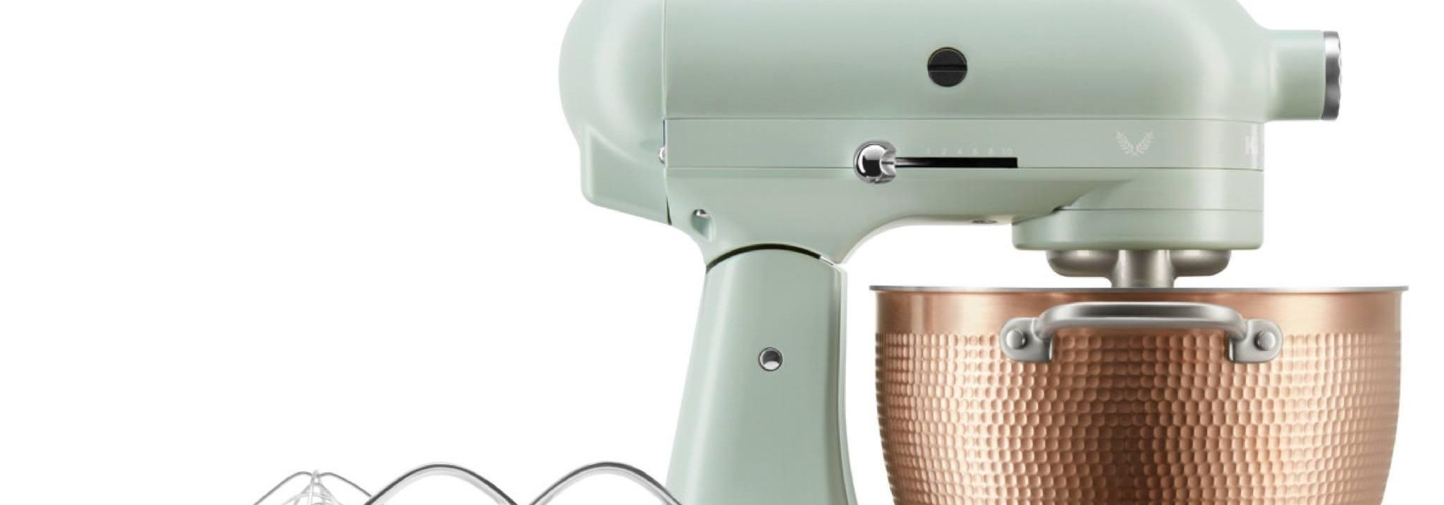 KitchenAid blenderid on täienenud uue, soodsama hinnaklassi, mudeliga K150. See annab võimaluse edukalt valmistada erinevaid püreesid ja suppe, smootisid ning k