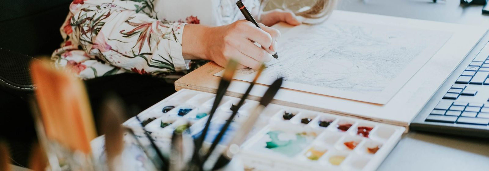 Originaalkunst  on rohkem kui kaunis sisustuselement – see on loominguline investeering, mis lisab ruumile karakterit, sügavust ja emotsiooni. Valikus olevad  m