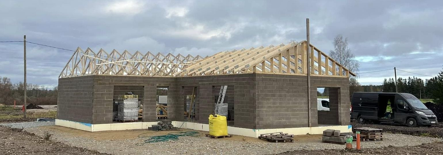 Our company acts as a practical and reliable partner in the area of construction and renovation, offering a clear and responsible solution for both homeowners a