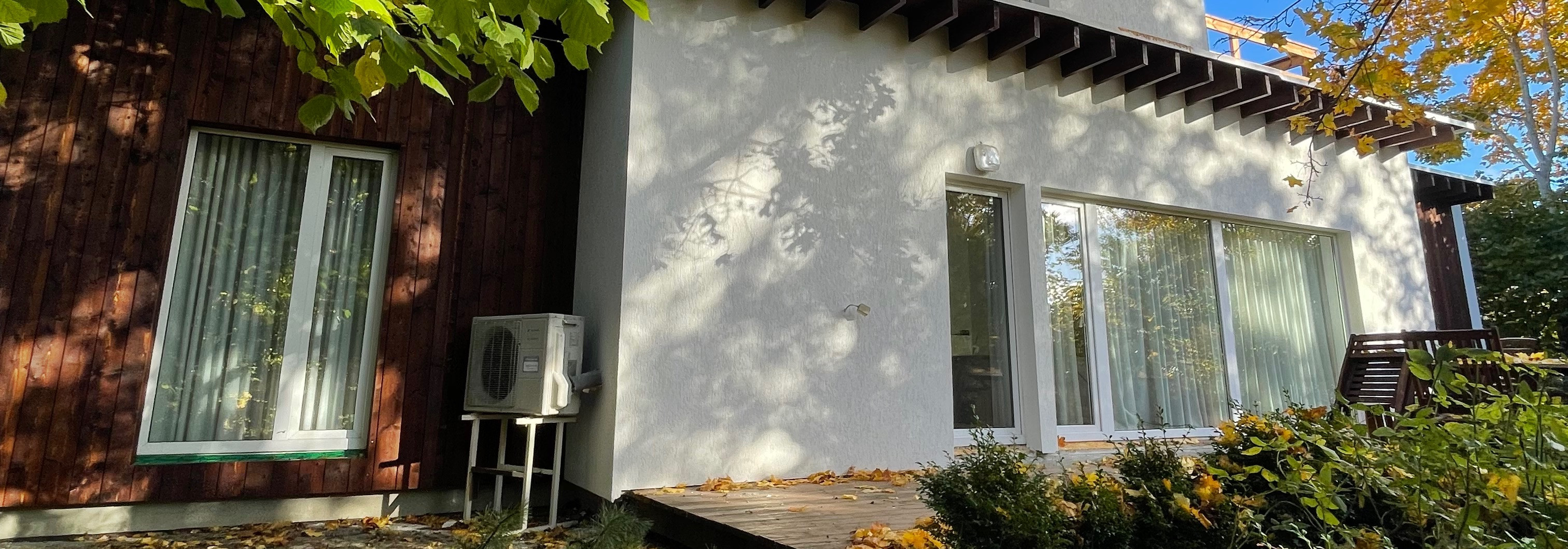 Jätkusuutlikud ehitustavad muutuvad tänapäeva maailmas üha olulisemaks, kus keskkonnaprobleemid ja ressursside säilitamine on ülemaailmsete arutelude keskmes. N