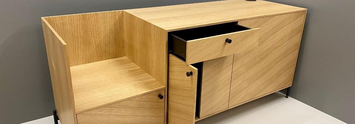 Ettevõte loob eritellimusmööblit, mis aitab ruumidel paremini toimida ja igapäevast elu lihtsamaks muuta. Fookuses on praktilised lahendused, mis arvestavad nii