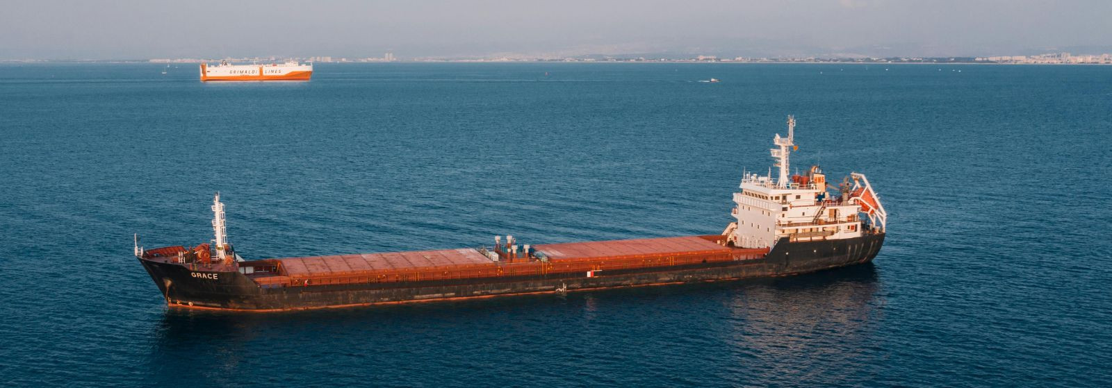 Merevedu ja konteinertransport suurte ja raskete saadetiste jaoks   Merevedu  pakub täisteenust rahvusvahelistele kaubasaadetistele, mis vähendab transpordikulu