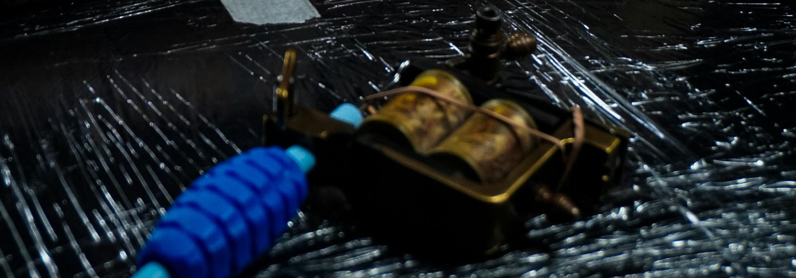 Isikupärane kunst, mis räägib sinu lugu   Tätoveerimissalong  pakub professionaalset lähenemist igale kehakunsti projektile — alates peenest  väikesed tätoveeri