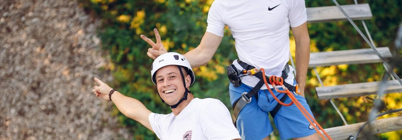 Loovad ja turvalised väljakud lasteaia õuealale  Professionaalselt kujundatud mänguväljak, mis toetab laste liikumist, sotsiaalsete oskuste kujunemist ja loovat