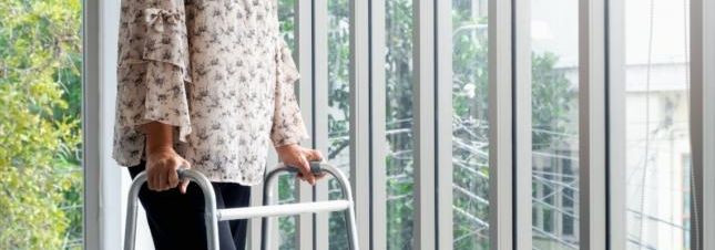 Kodune taastusravi  ühendab kodufüsioteraapia, personaalsed senioritreeningud ja organisatsioonidele suunatud koolitused, et tagada järjepidev taastumine ja pra