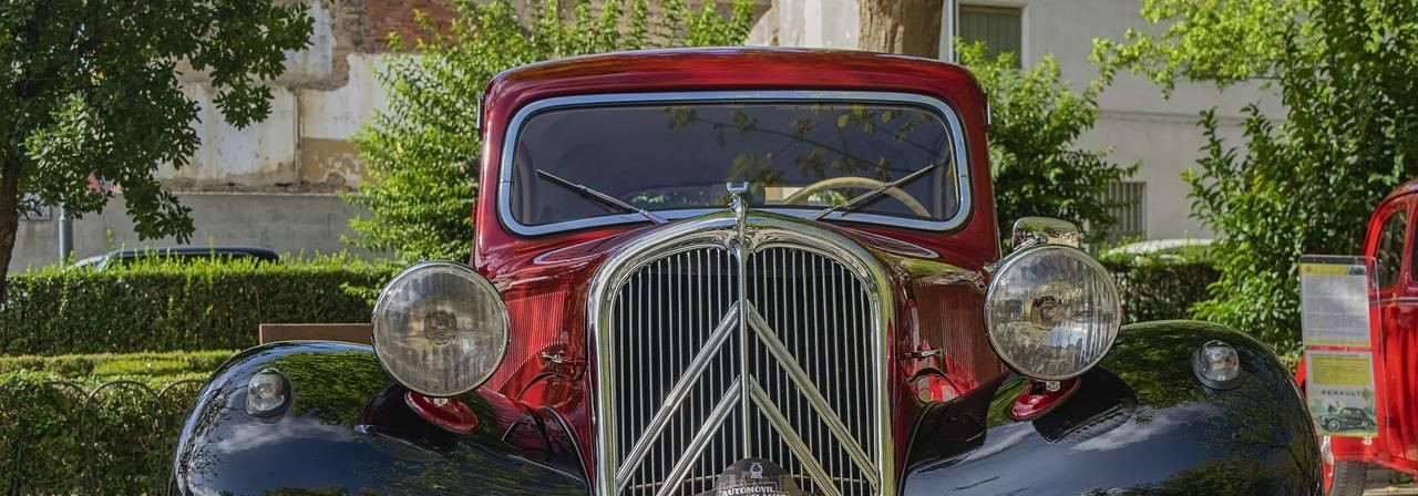 Täisteenus autodele  tagab murevaba liiklemise nii igapäevastele sõiduautodele kui ka ettevõtete autorivistutele. Mootorsõidukite remont ja hooldus, kaasaegne s