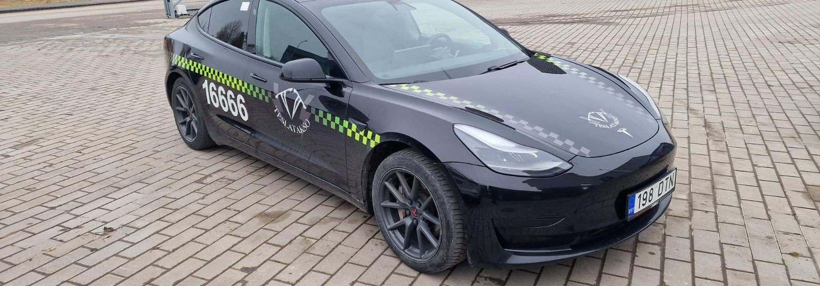 Usaldusväärne transport Pärnus igal kellaajal 
  Pärnu takso  pakub selge hinnakirjaga, ööpäevaringset sõiduteenust, mis ühendab kiire reageerimise ja mugava ee