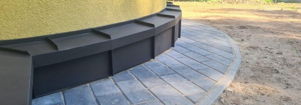 Plekkdetailid, mis ühendavad vastupidavuse ja esteetika   Plekkdetailid  pakuvad hoonete välisilmele nii kaitset kui stiili: täpselt volditud plekk, vastupidava