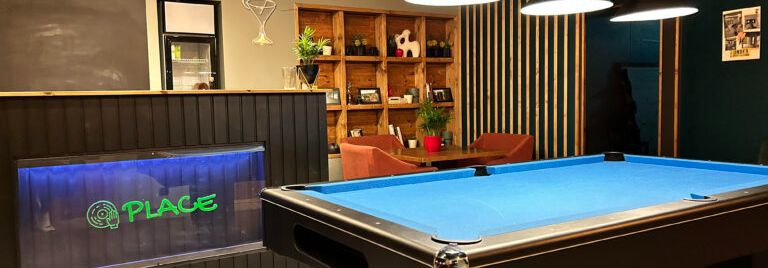 Oleme kohalik ürituste- ja tegevuspõhine koht, mis aitab peredel, sõpruskondadel ja töögruppidel korraldada väiksemaid ja keskmise suurusega üritusi praktilisel