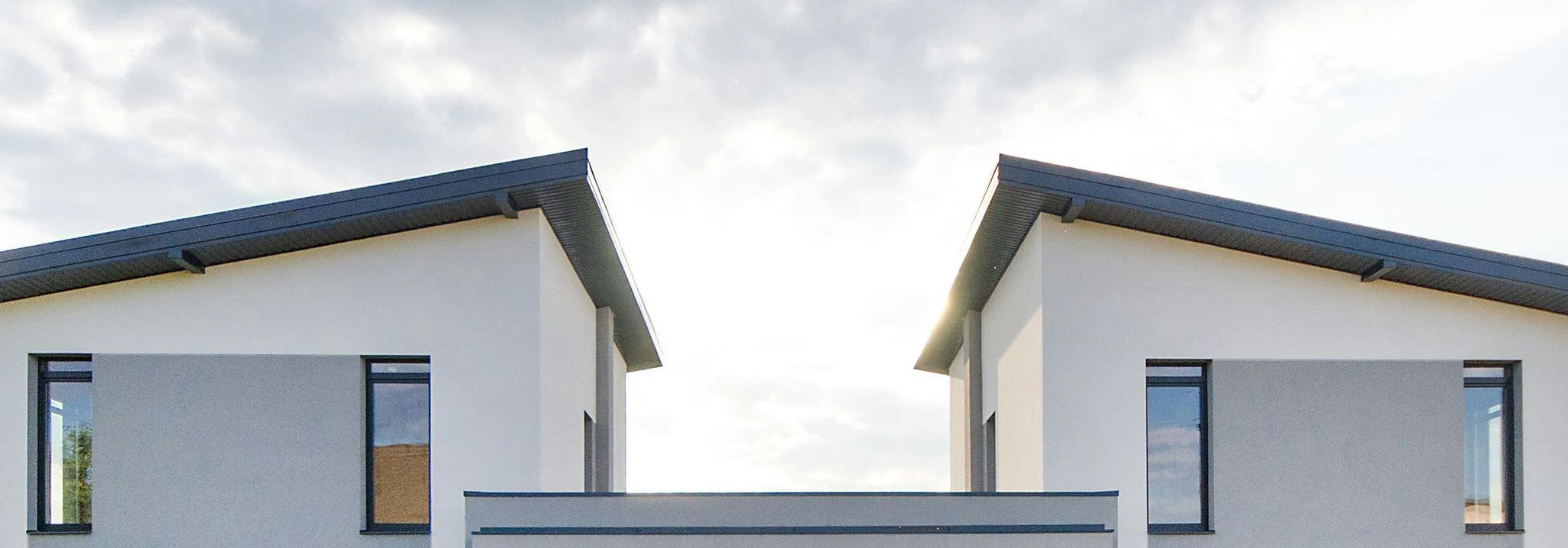 Usume, et ehitamine on rohkem kui betoon ja puit — see on vastutuse võtmine keskkonna, ruumi kasutajate ja tulevase hoolduse eest. Meie eesmärk on olla partner,