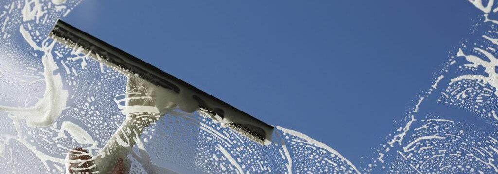 Puhas kodu ja korras tööruumid Lõuna-Eestis 
  Koristus Lõuna-Eestis  tagab mugavuse ja hea enesetunde nii kodus kui tööl. Professionaalne kodukoristus ja büroo