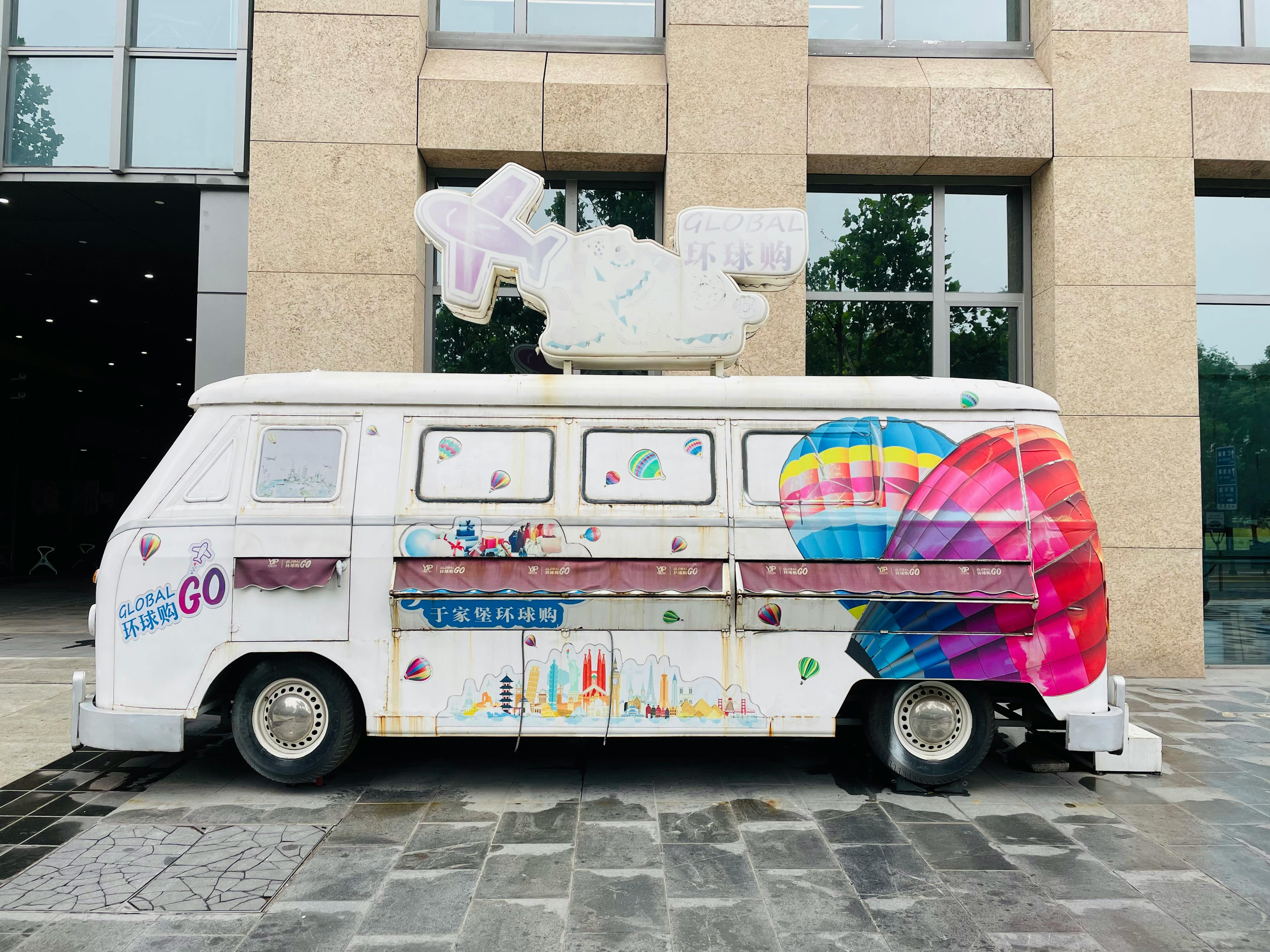 Effective  Advertising solution   is not limited to eye-catching design – it helps the brand to tell its story, strengthen visibility and create a professional 