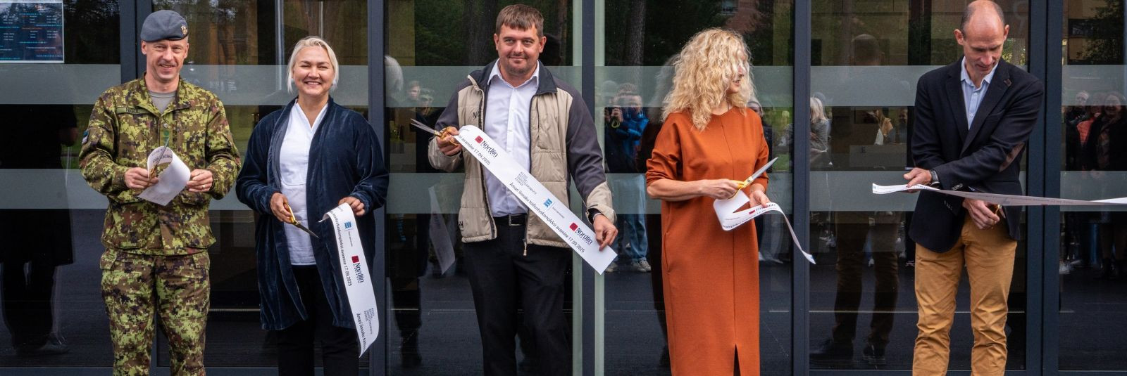 Avati Riigi Kaitseinvesteeringute Keskus ja Nordlin Ehitus Ämari lennubaasis kaitseväe uus toitlustuskompleks.  Baltikumi suurimas toitlustuskompleksis on 576 i
