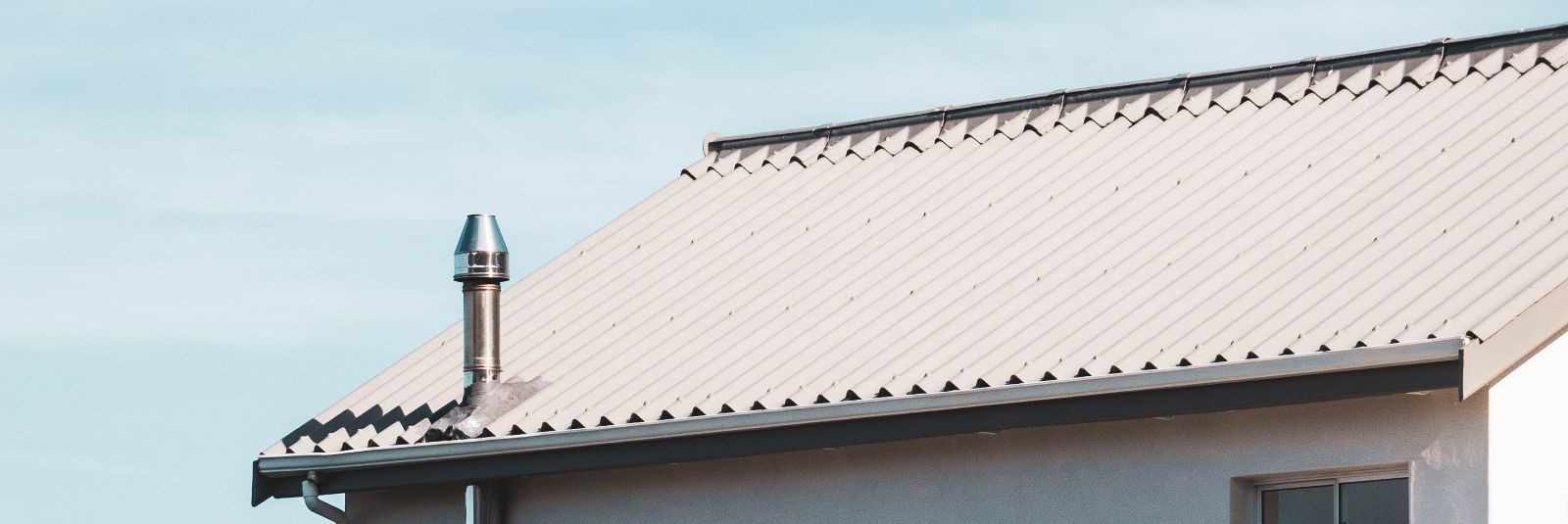 Kui räägime katustest, on oluline meeles pidada, et kvaliteet ja ohutus käivad käsikäes. Just see on põhjus, miks Merbest OÜ on pühendunud pakkuma oma klientide