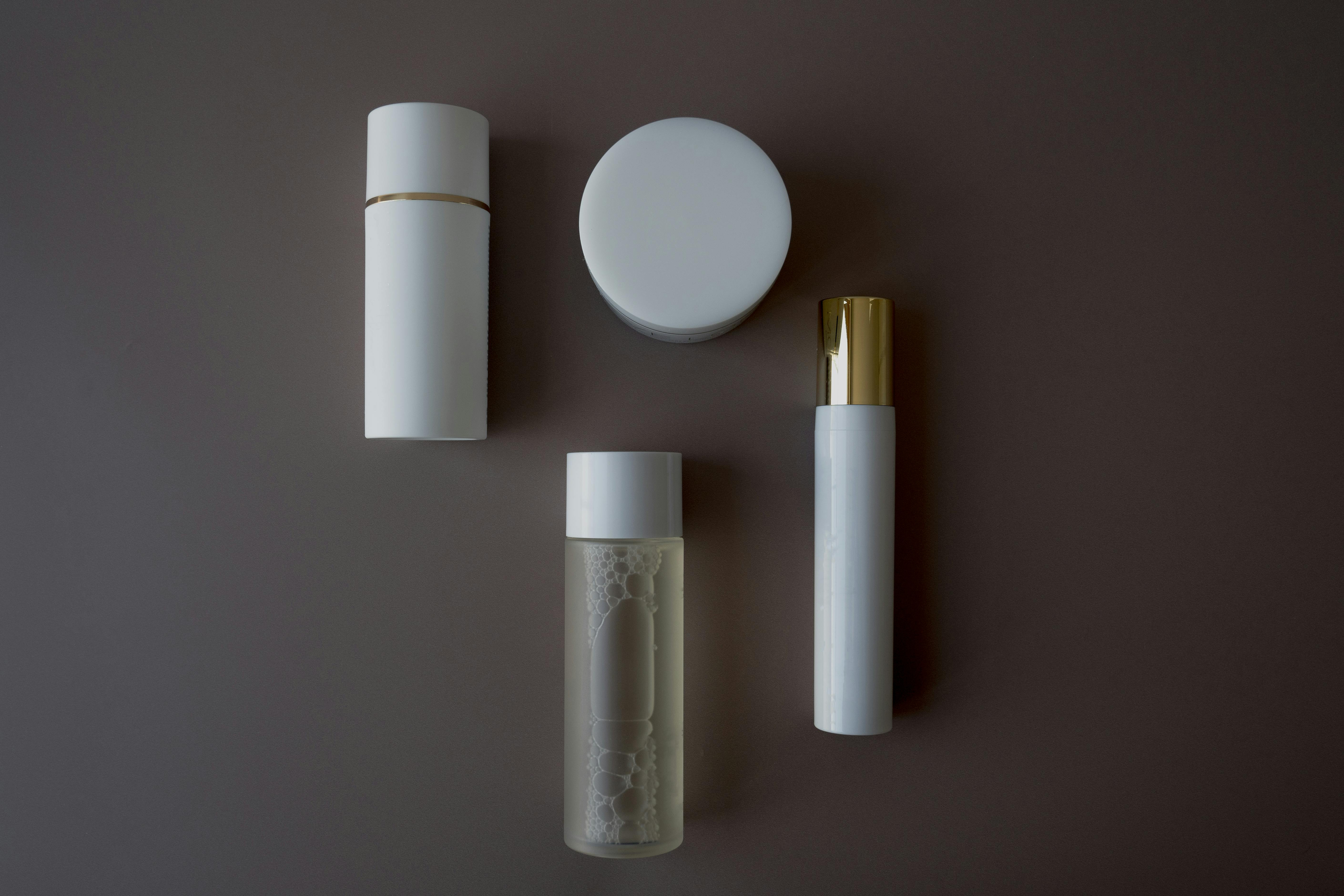 Discover quality branded beauty products: shampoos, perfumes and ...