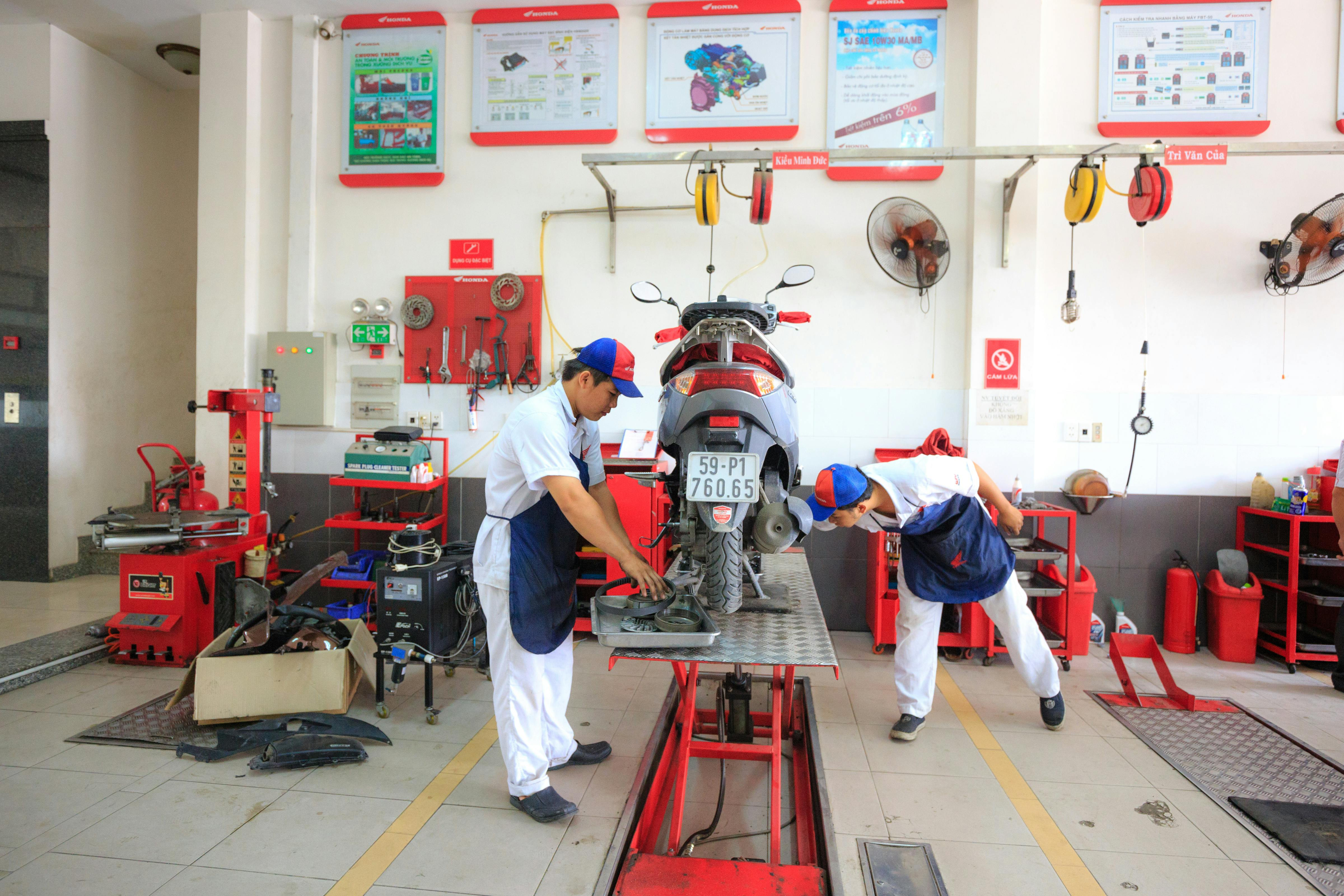 Reliable authorised maintenance for each vehicle Authorised maintenance ...