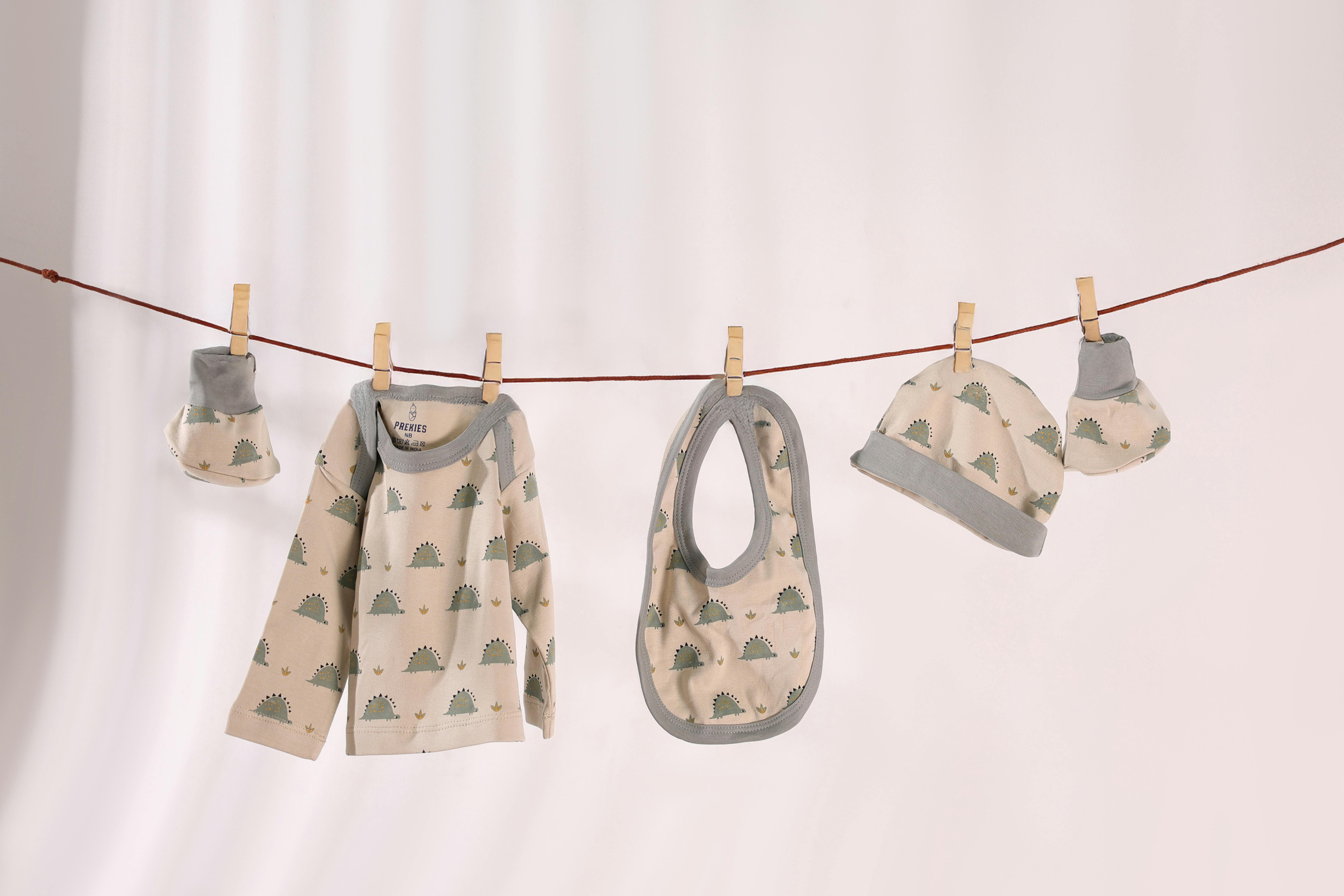 Baby textiles that are spoiled and protected    Bodiesid ,  mets  and  sleeping bags  are designed to spoil the skin of newborns and ensure the comfort of paren