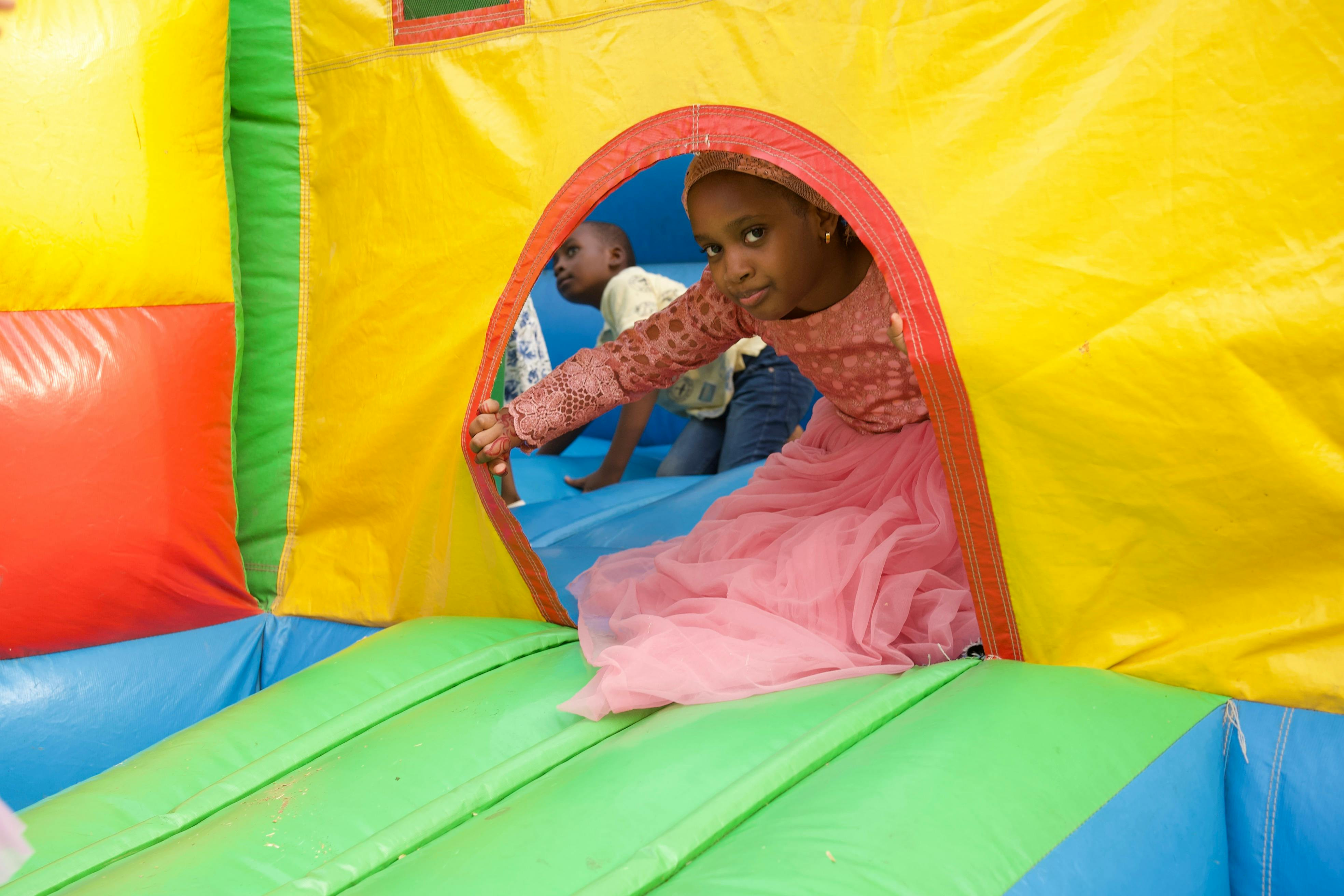 Feel the joy without concern - active game and secure security    Batuudid  offer experiences that keep small guests happy and active throughout the event. The 