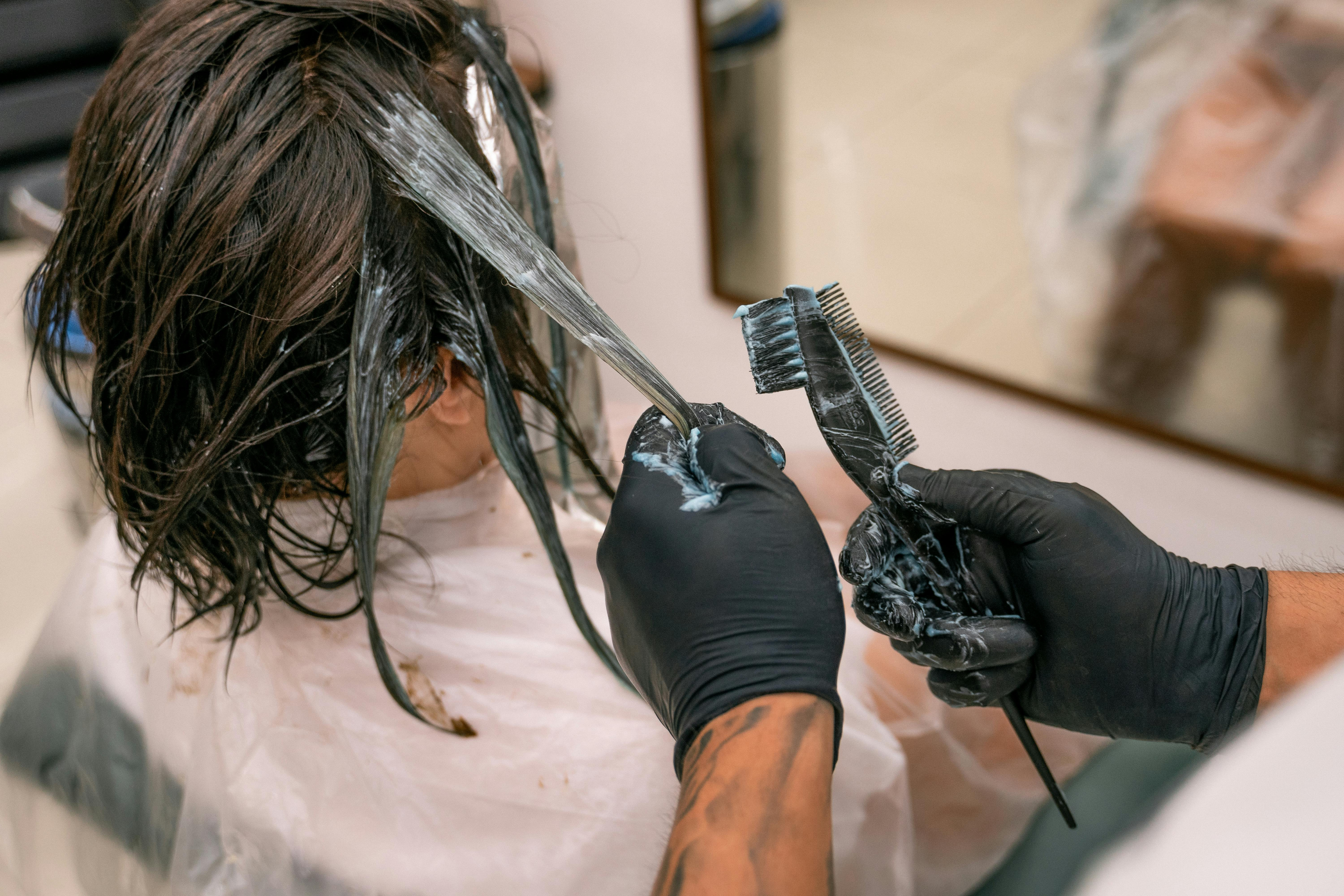 Maintained hair, expressive eyebrows and beautiful eyelashes create a comprehensive and confident look. Professional  living service  and  hair services  help k