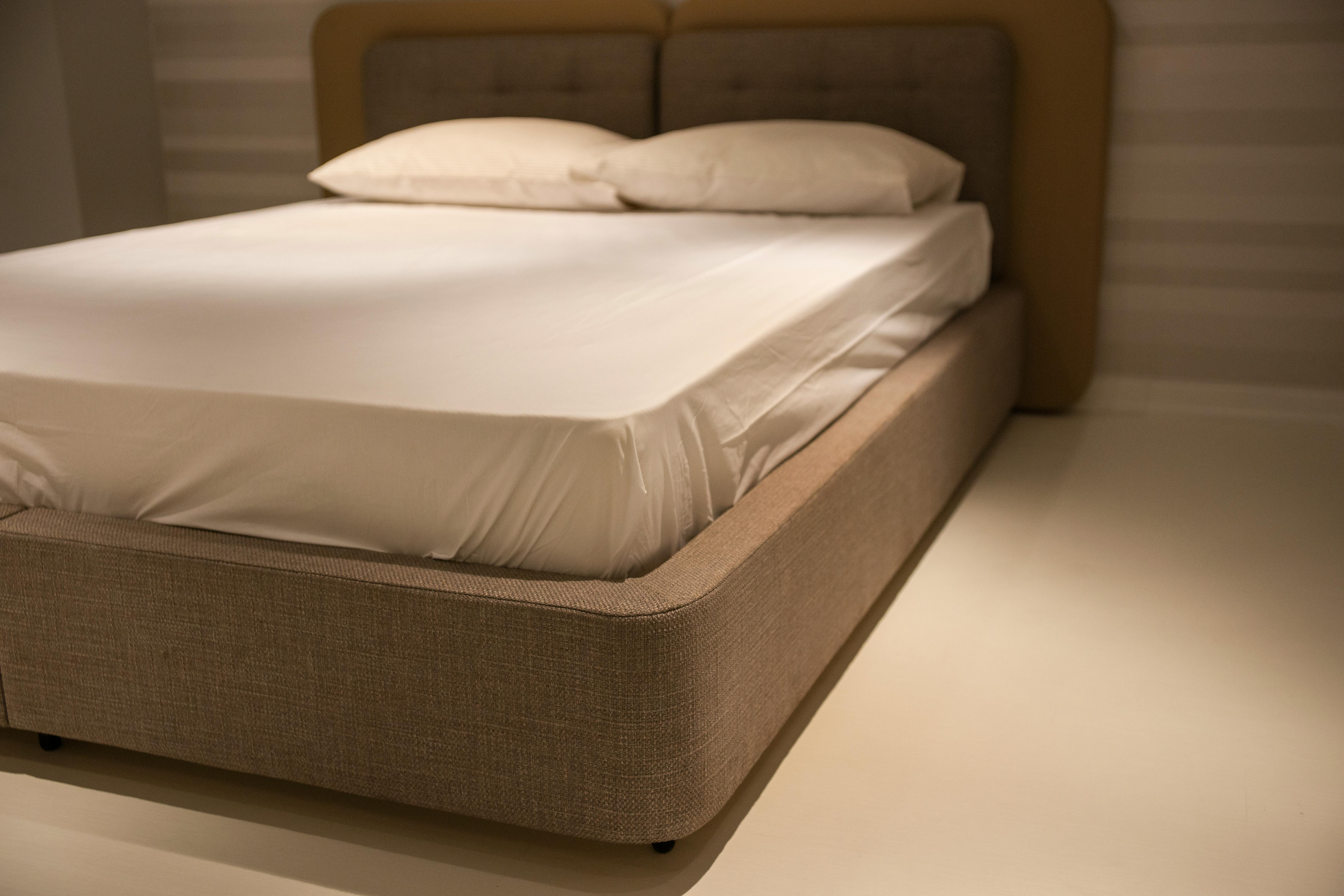 A really good sleep begins in a well thought-out bedroom. Sleeping ...
