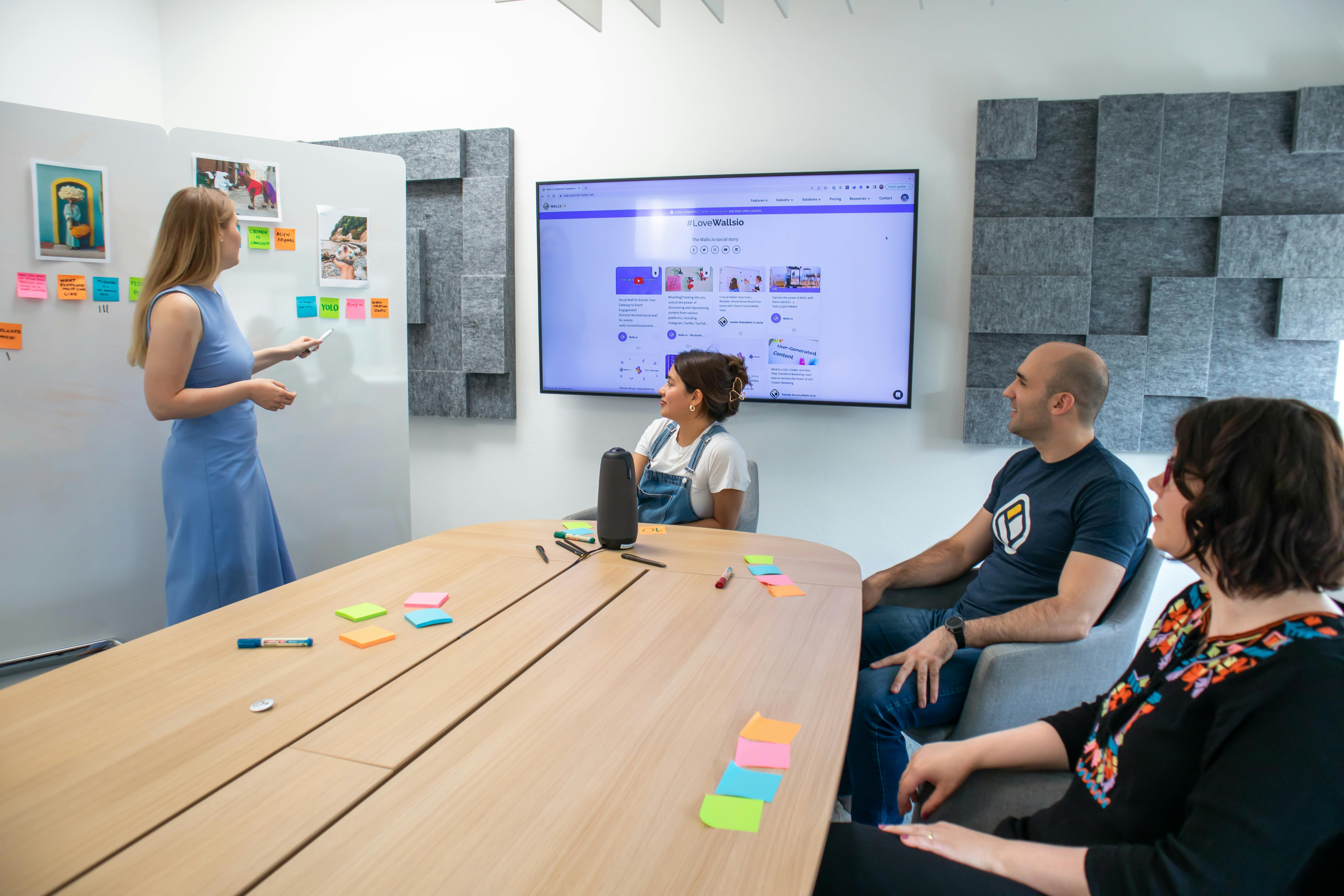 Multi-channel brand and digital solution that works    Brand design  and  digidisain  connect in a strategy that ensures consistent visual identity and measurab