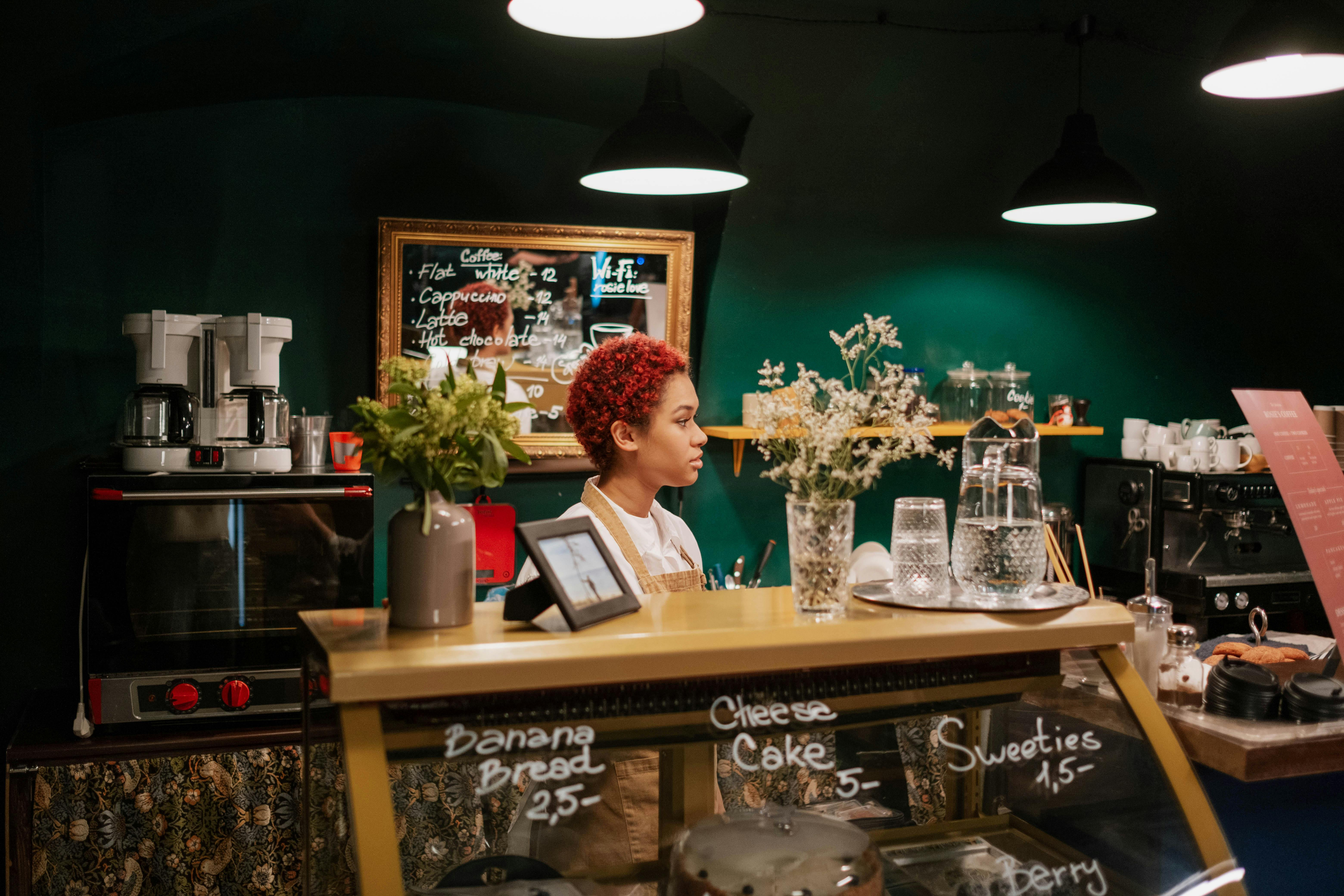 All enjoyable morning to night   Café experience combines high-quality coffee drinks, fresh bakery products and delicious breakfast in one calling room. Suitabl