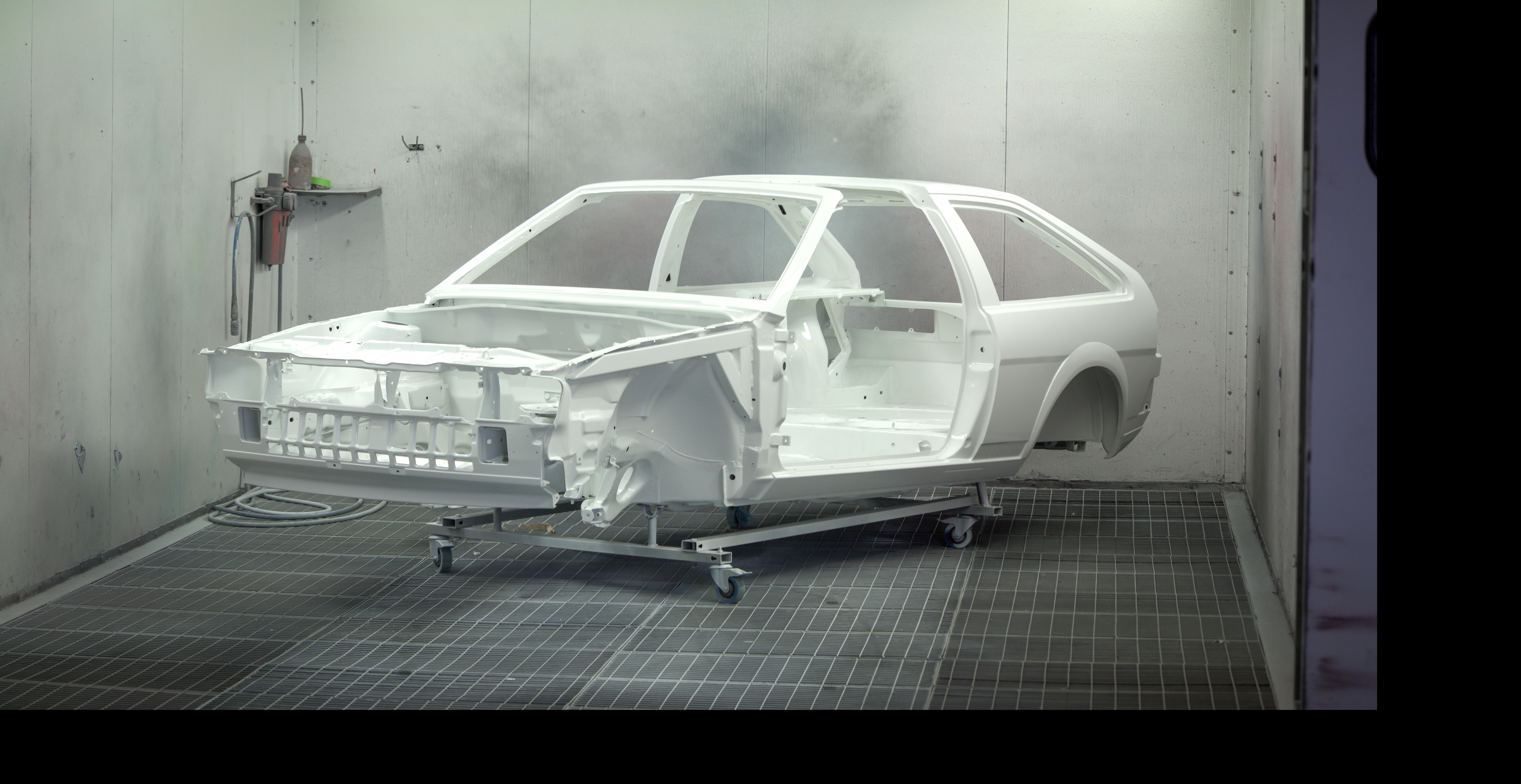 Full solution for chassis and finishing    < Car body specialists  offer comprehensive services from  Carriage   and  Carriage repairs  to accurate  Restorat