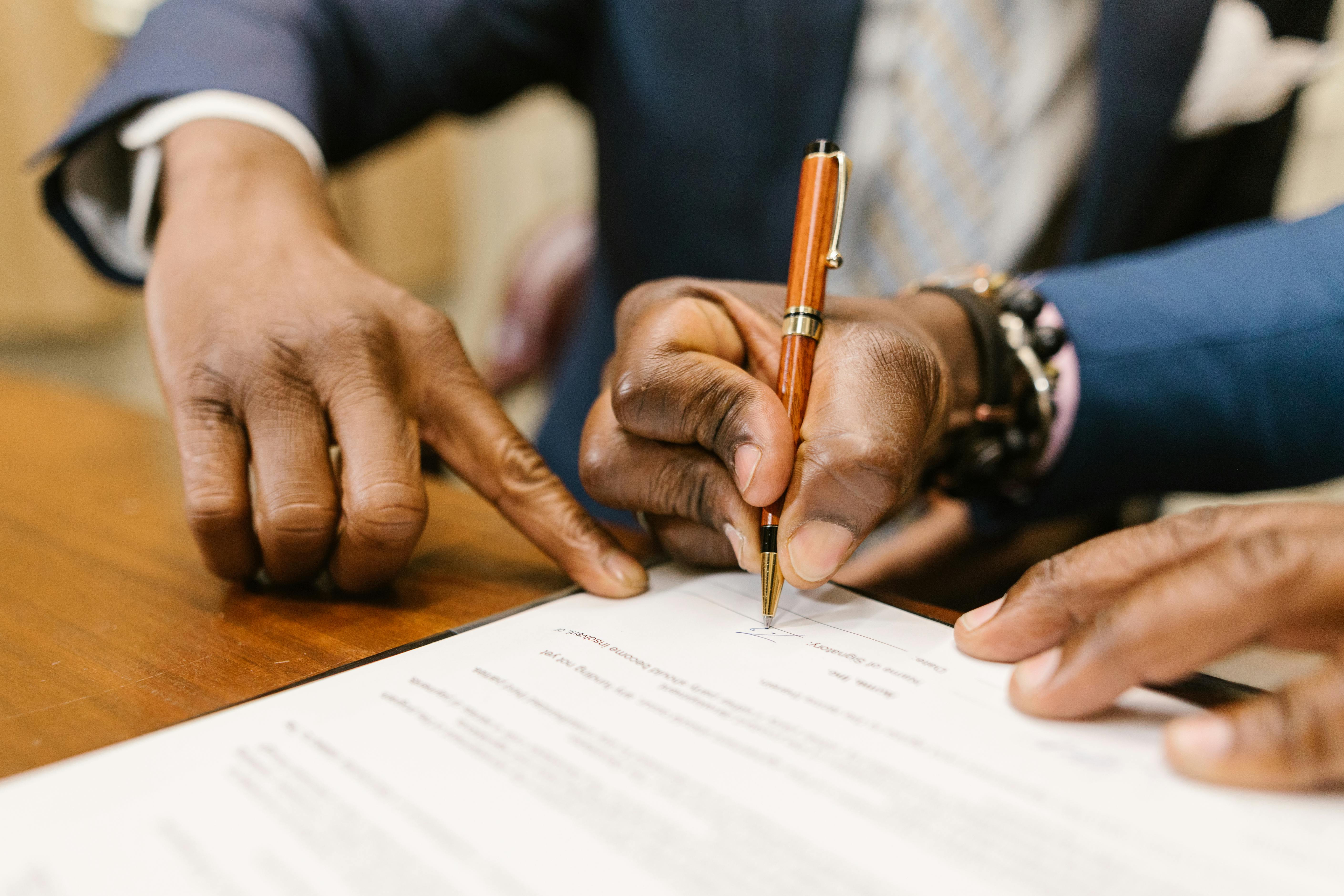 Contract Support  helps to create certainty in each transaction, cooperation and business relationship. A well-defined agreement is not just a formality, but an