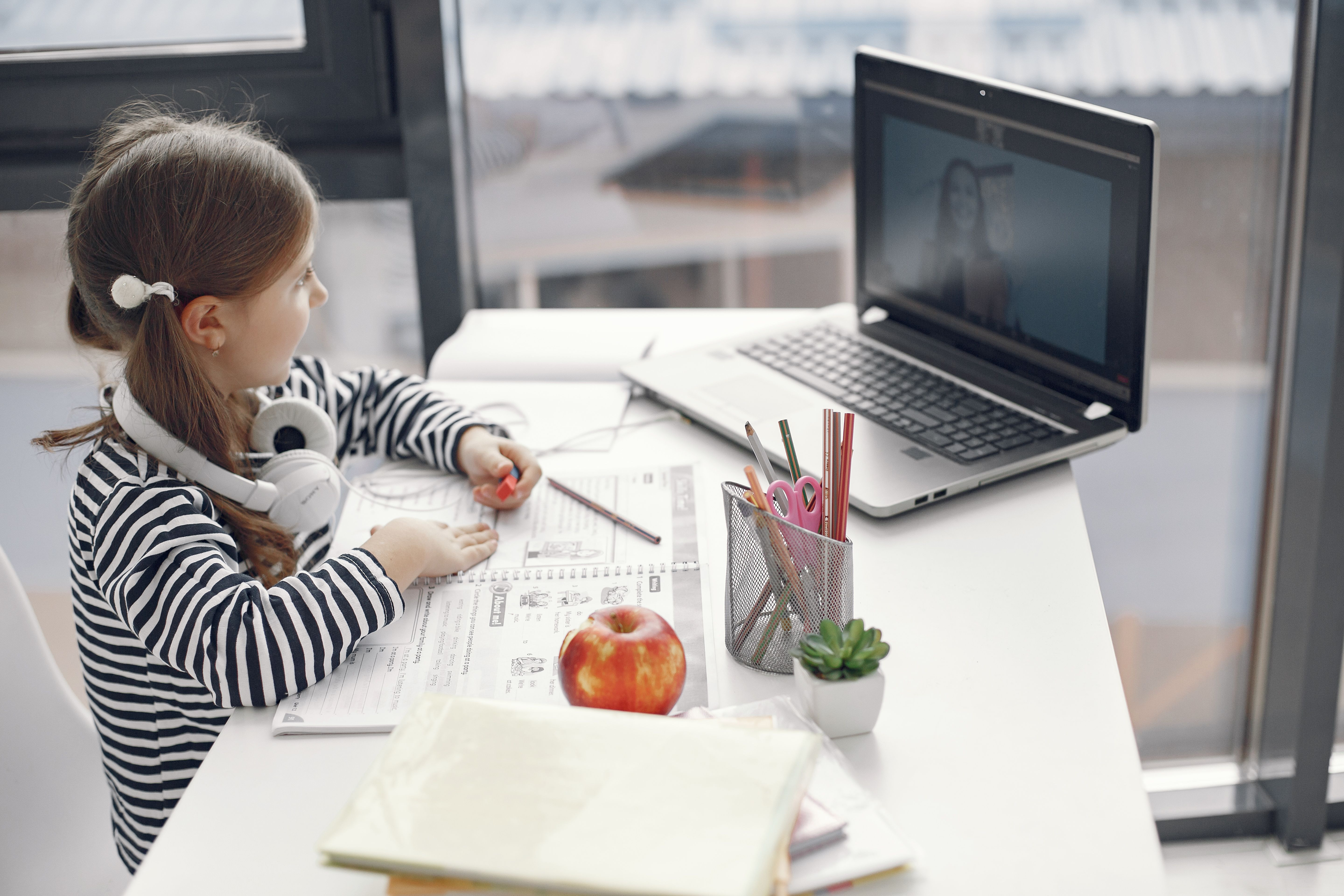 The well-created content helps to make knowledge acquisition clearer, ...