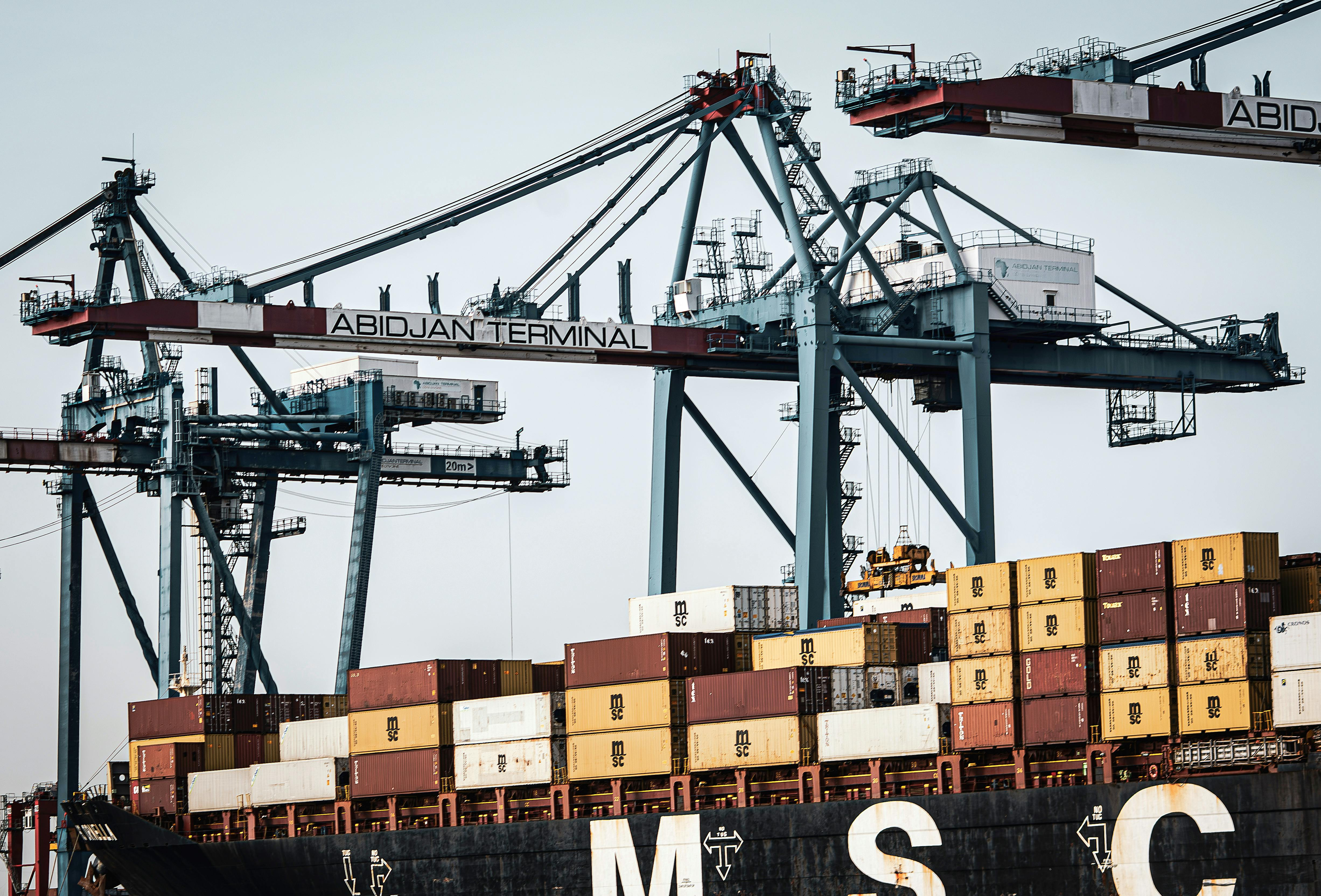 Customs mediation  is an important service for the company to ensure that goods move smoothly, correctly and without delay when crossing the border. A well-orga