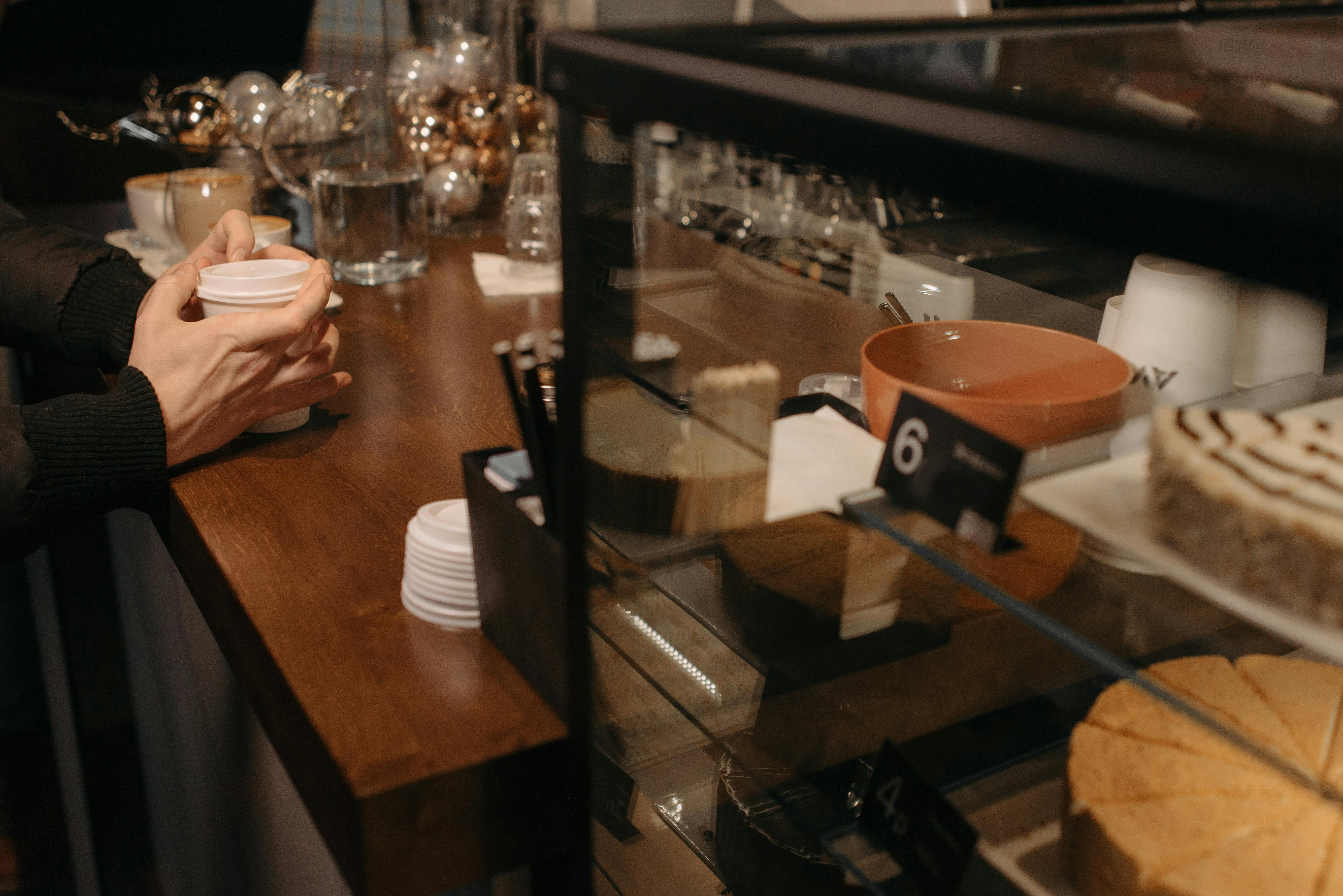 Home stops for a quick daily break    < Kotka café  offers daily  fresh meals , carefully prepared  coffee and baker -selections and simple  coast  possibili