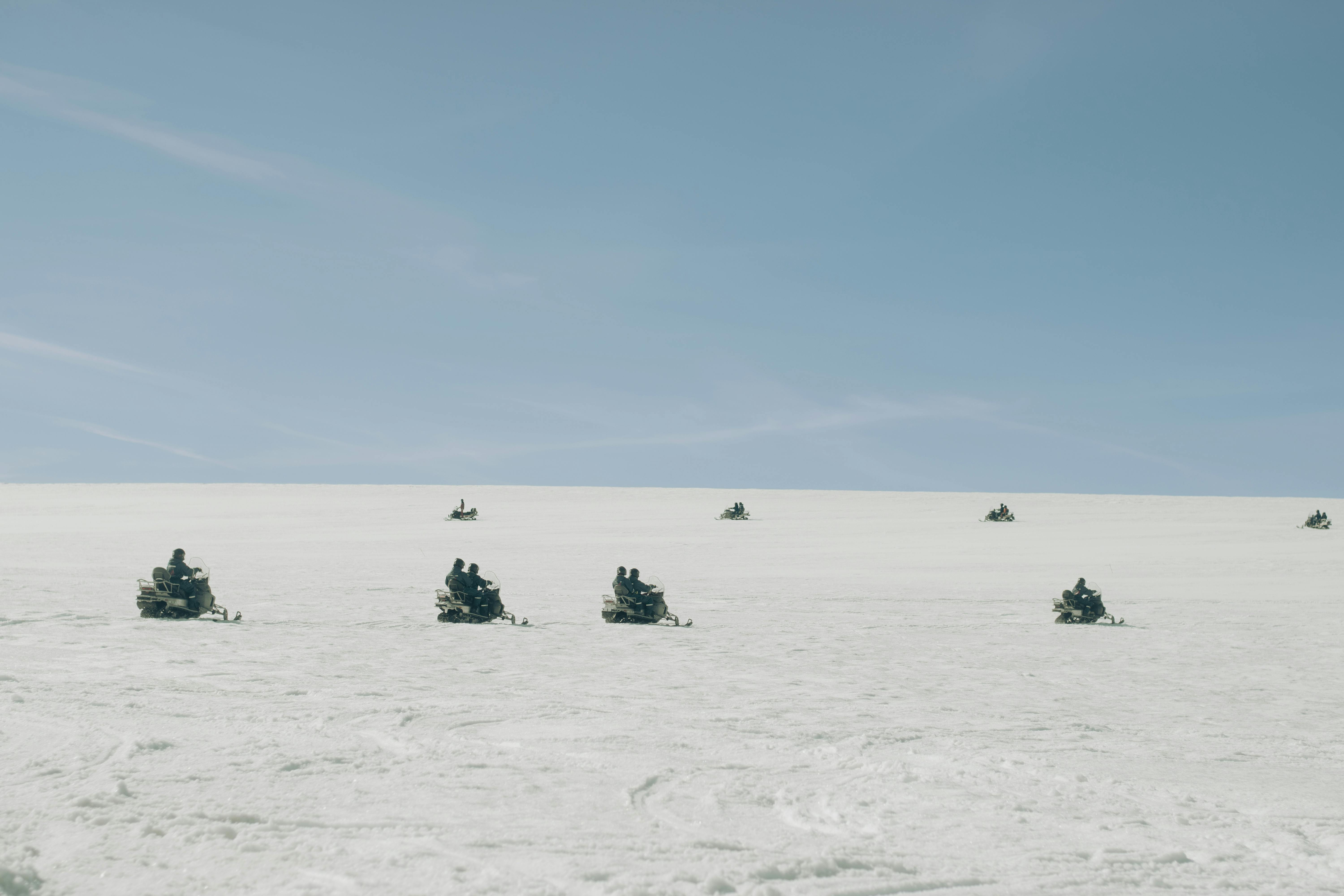 Organised winter days that strengthen common goals    Winter days of the company  combine adrenaline, strategy and warm social experience to bring teamwork to a