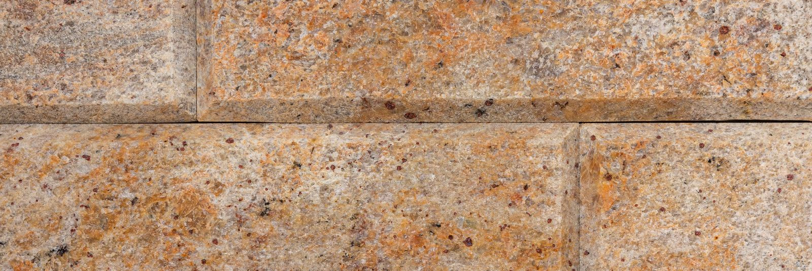 Kui räägitakse ehitusmaterjalidest, mis ühendavad endas vastupidavust ja elegantset välimust, ei saa mööda vaadata graniidist. Graniitkivi on looduslik materjal