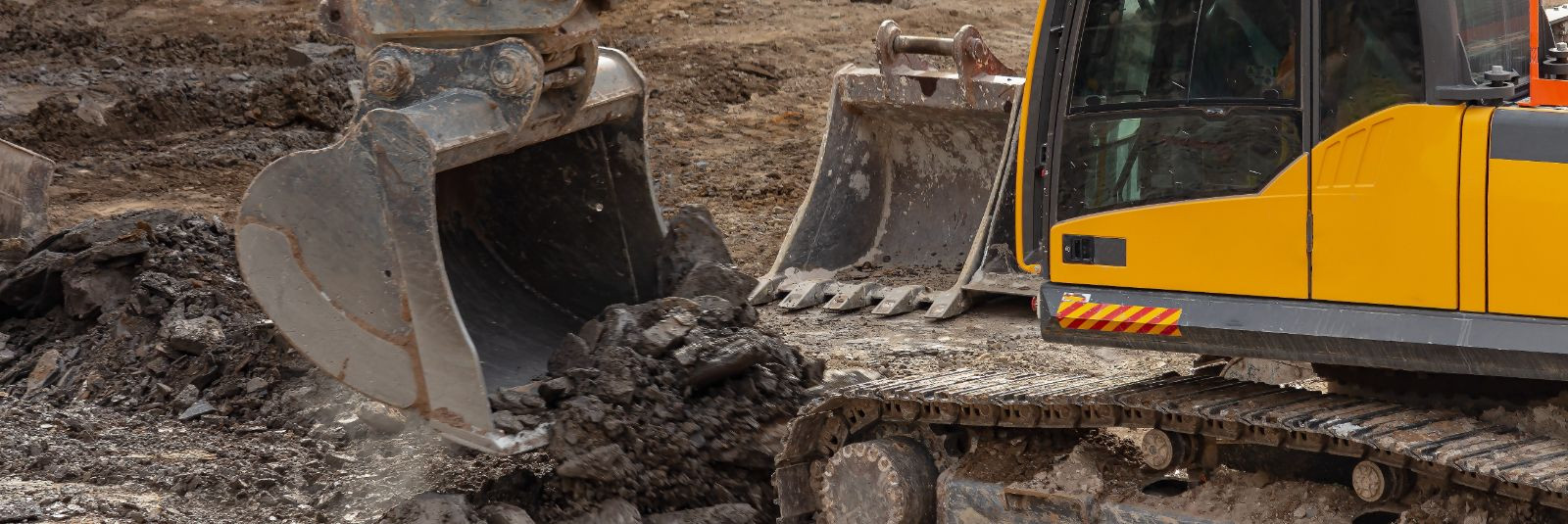 Ehitus- ja mullatööd on sageli keerulised ja aeganõudvad protsessid, eriti kui tuleb tegeleda suurte maa-alade kaevamise või materjalide liigutamisega. Selles a