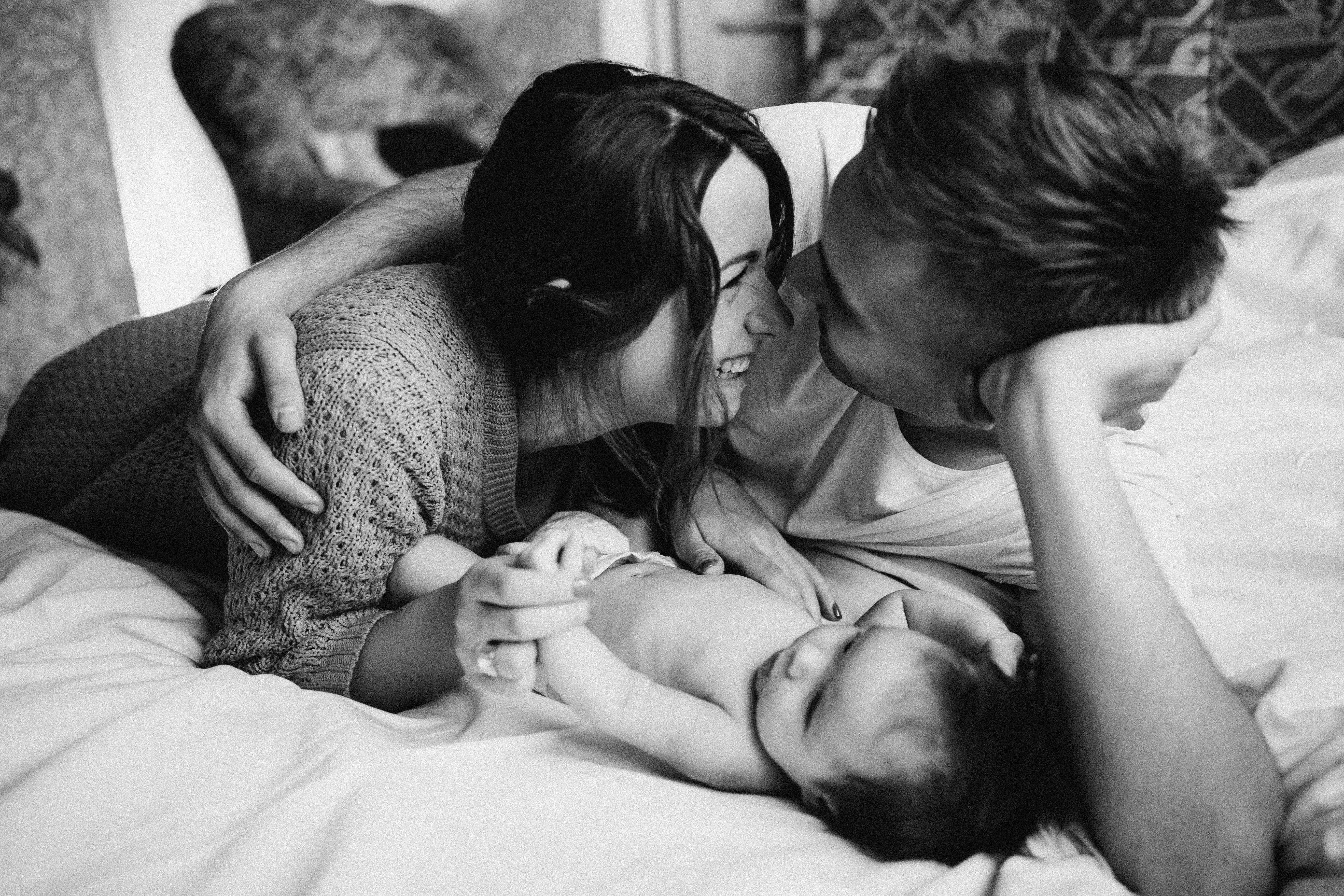 Identify recording with emotional, warm and personal approach     Emotional photography  focuses on real feelings and moments: laughter, tear, tender touch and 