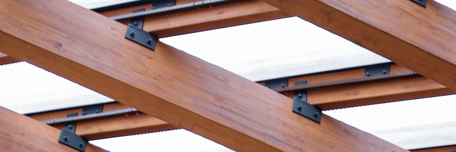 Kui otsite usaldusväärset partnerit puidu- ja metallkonstruktsioonide montaažitöödeks, siis Vestenmix OÜ on õige valik. Oleme Eesti juhtiv liimpuidu ja CLT mont