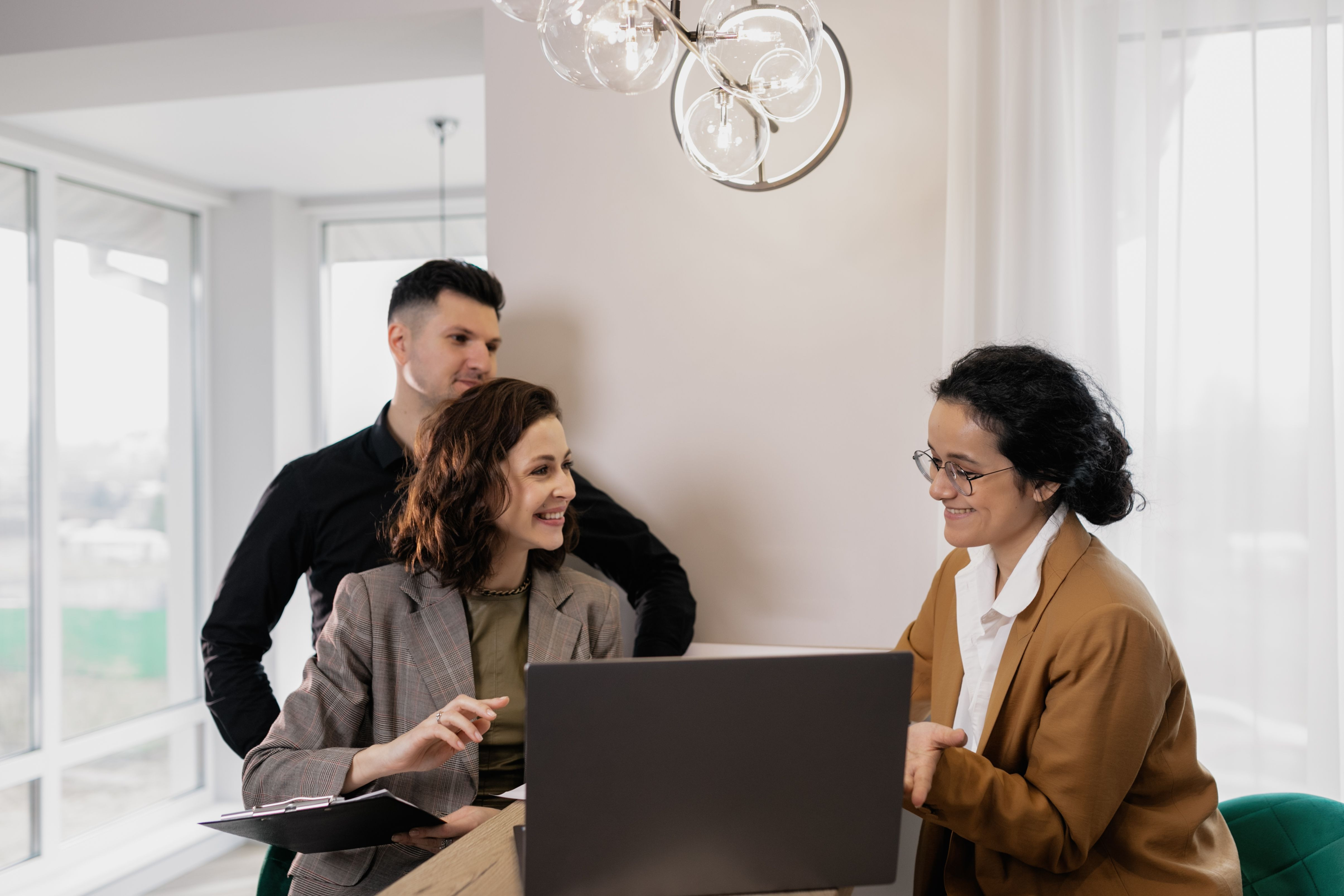 Our work focuses on real estate and people who make important decisions around it. We believe that steps relating to real estate should be well thought-out, cle