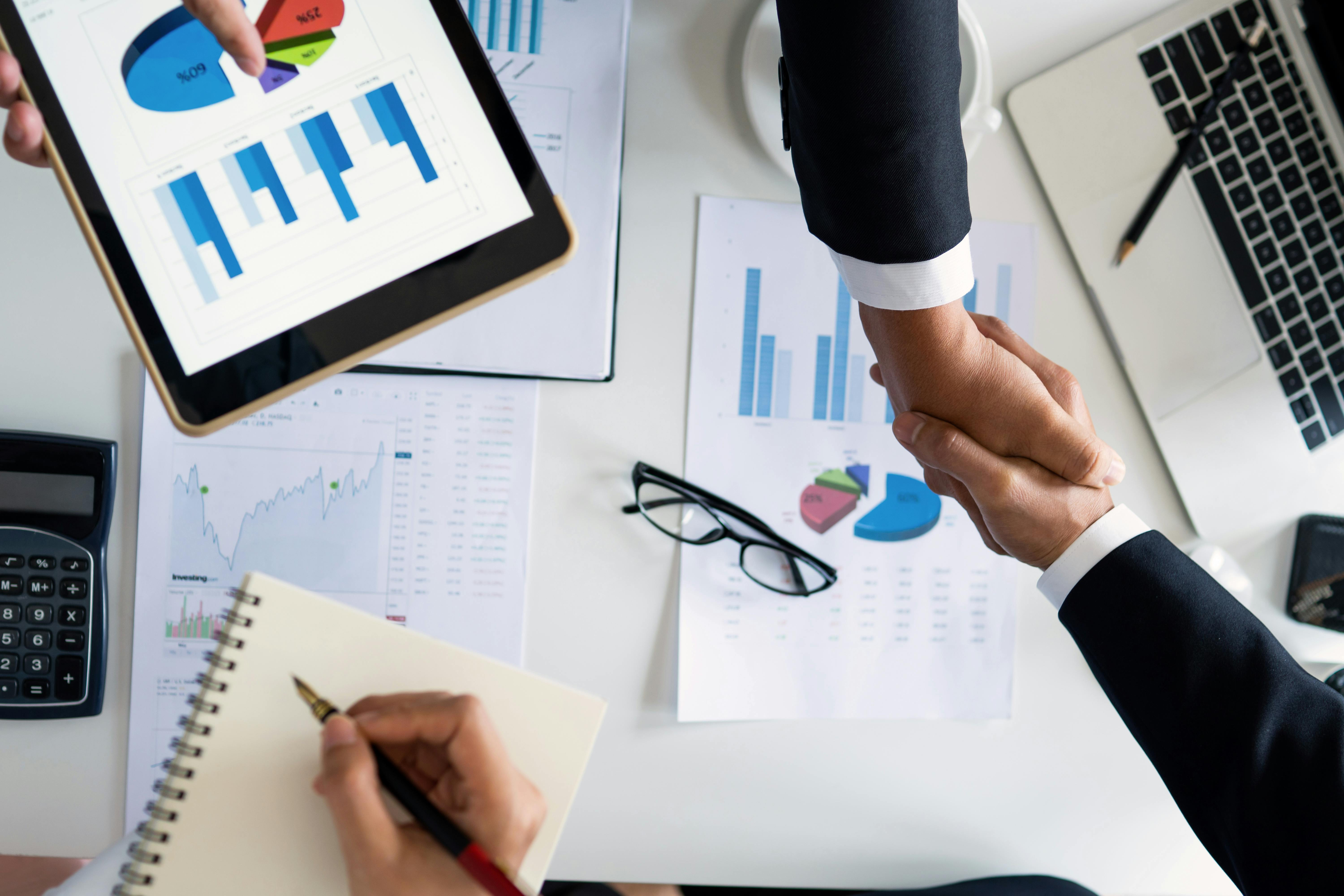 We are a partner providing B2B energy collection and consulting services with the aim of making electricity purchases more predictable and manageable for compan