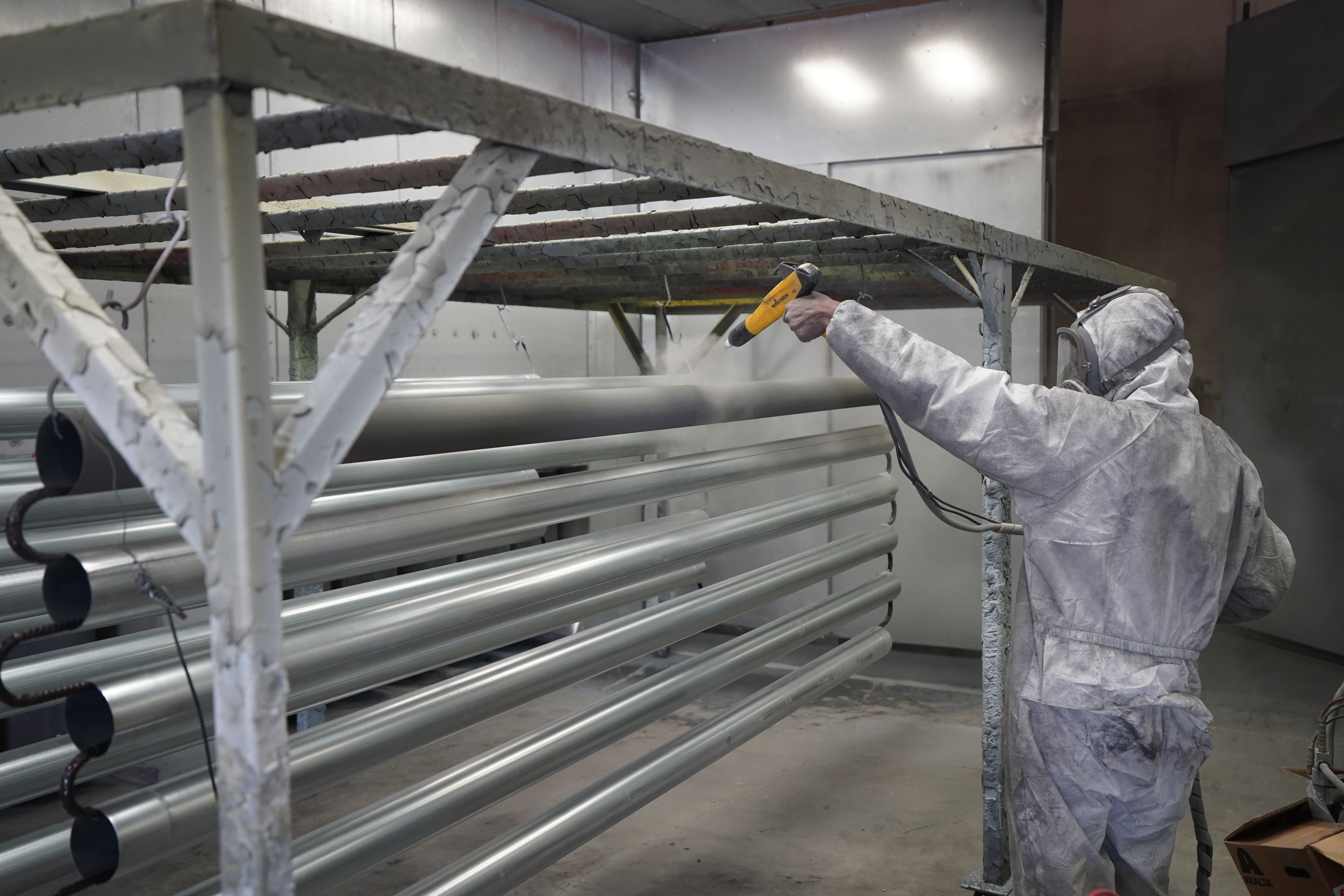 Our company operates in the field of industrial coatings and surface treatment, offering the solutions needed for manufacturing, construction and maintenance. W