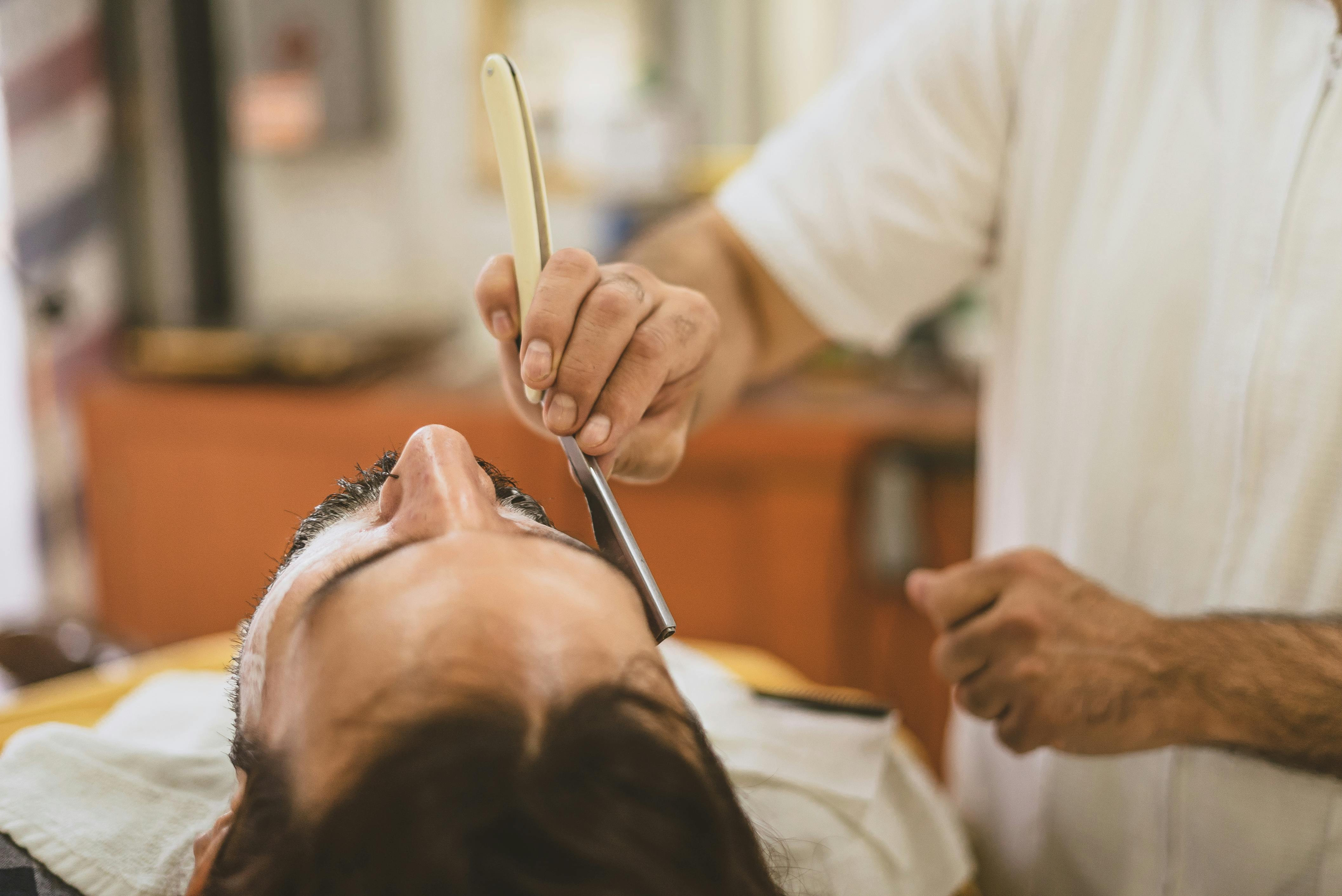 Meie eesmärk on pakkuda meestele usaldusväärset ja professionaalset hoolitsust, kus traditsiooniline barberirituaal ja rahulik kogemus kohtuvad. Tahame, et iga 