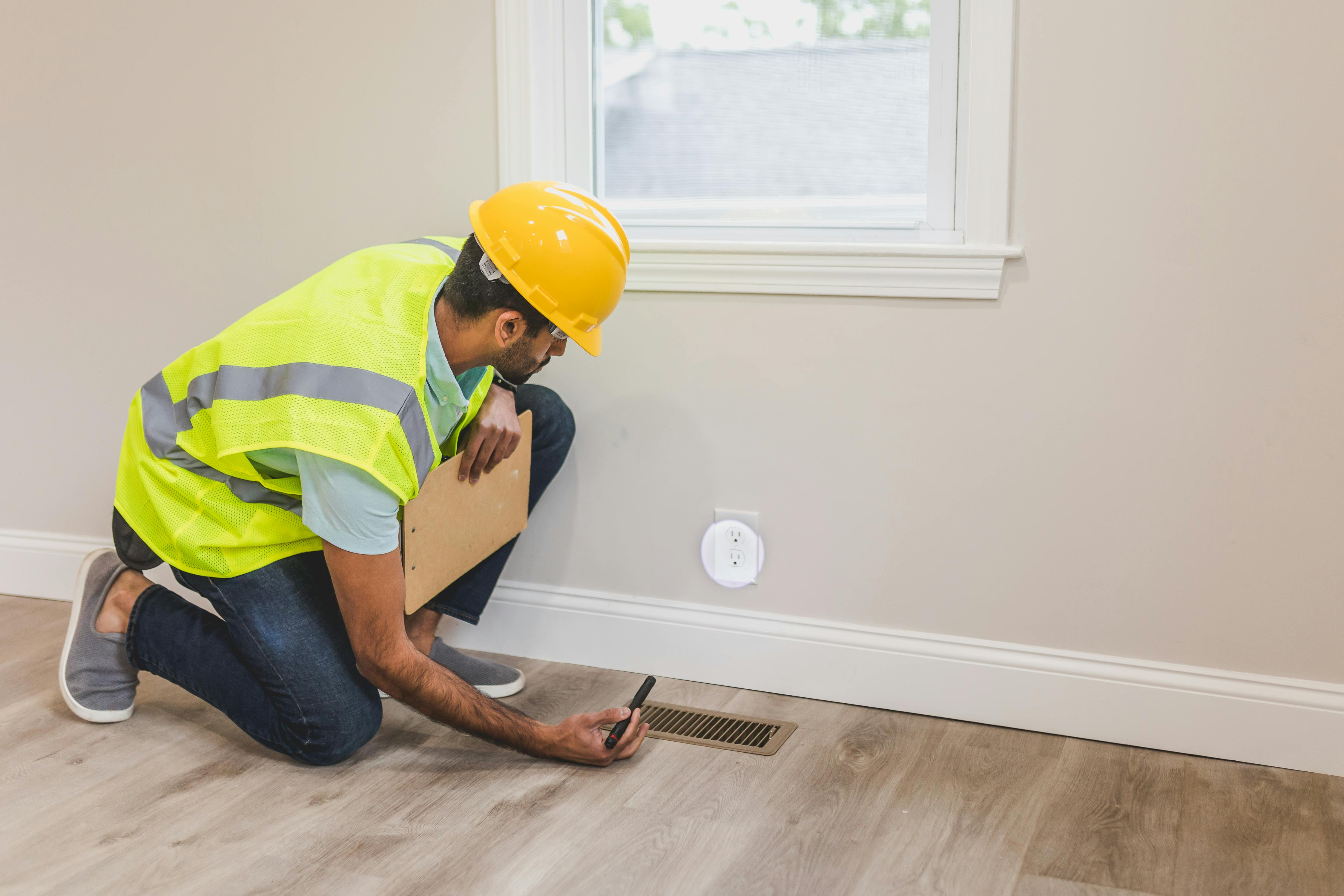 We help homeowners, installers and managers of small business premises achieve better indoor climate and reliable heating without excessive complexity. Our acti
